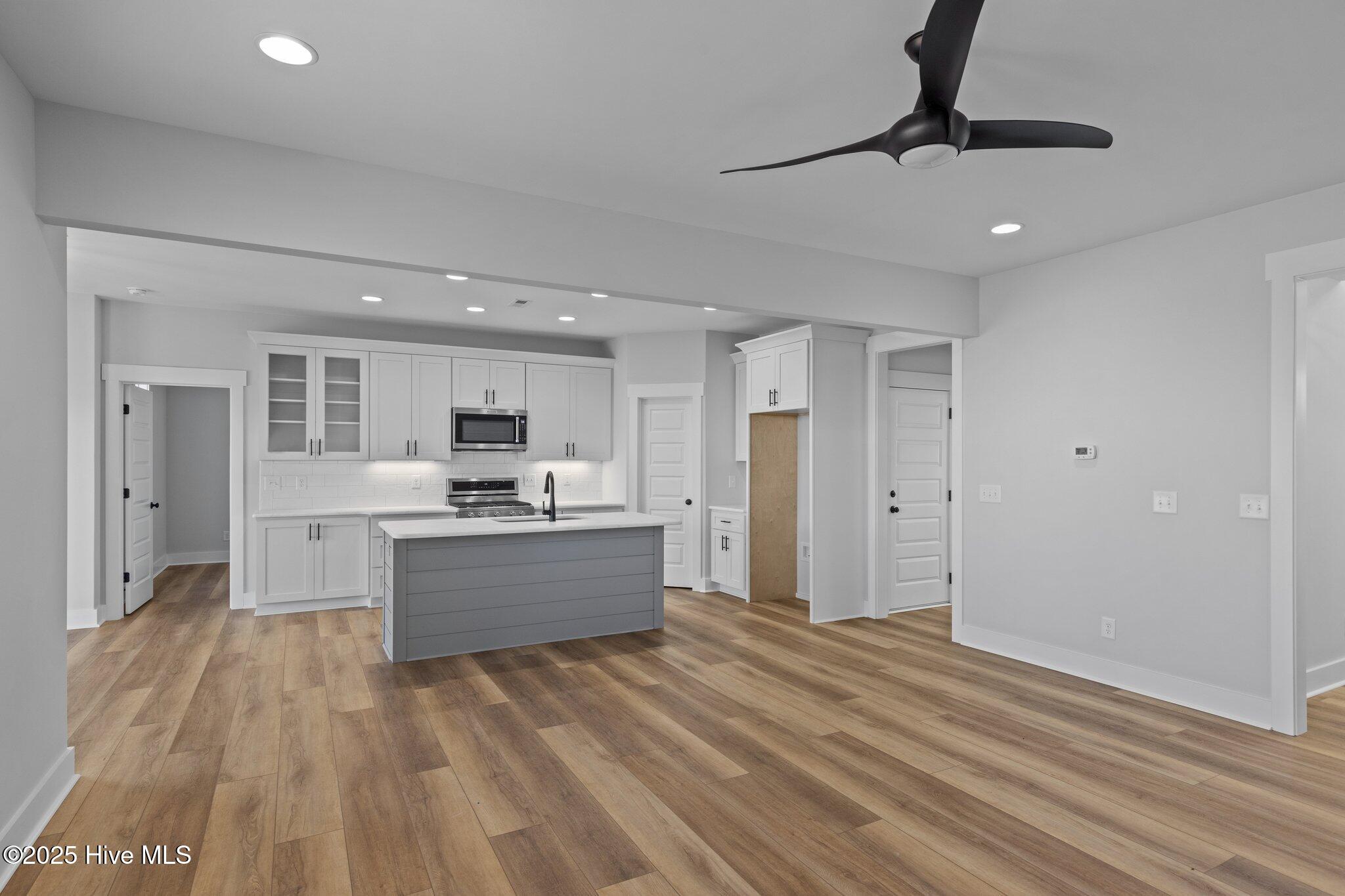 660 Fishermans Point Property Photo 40