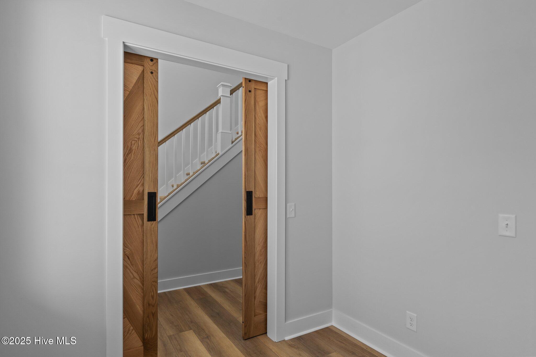 660 Fishermans Point Property Photo 46