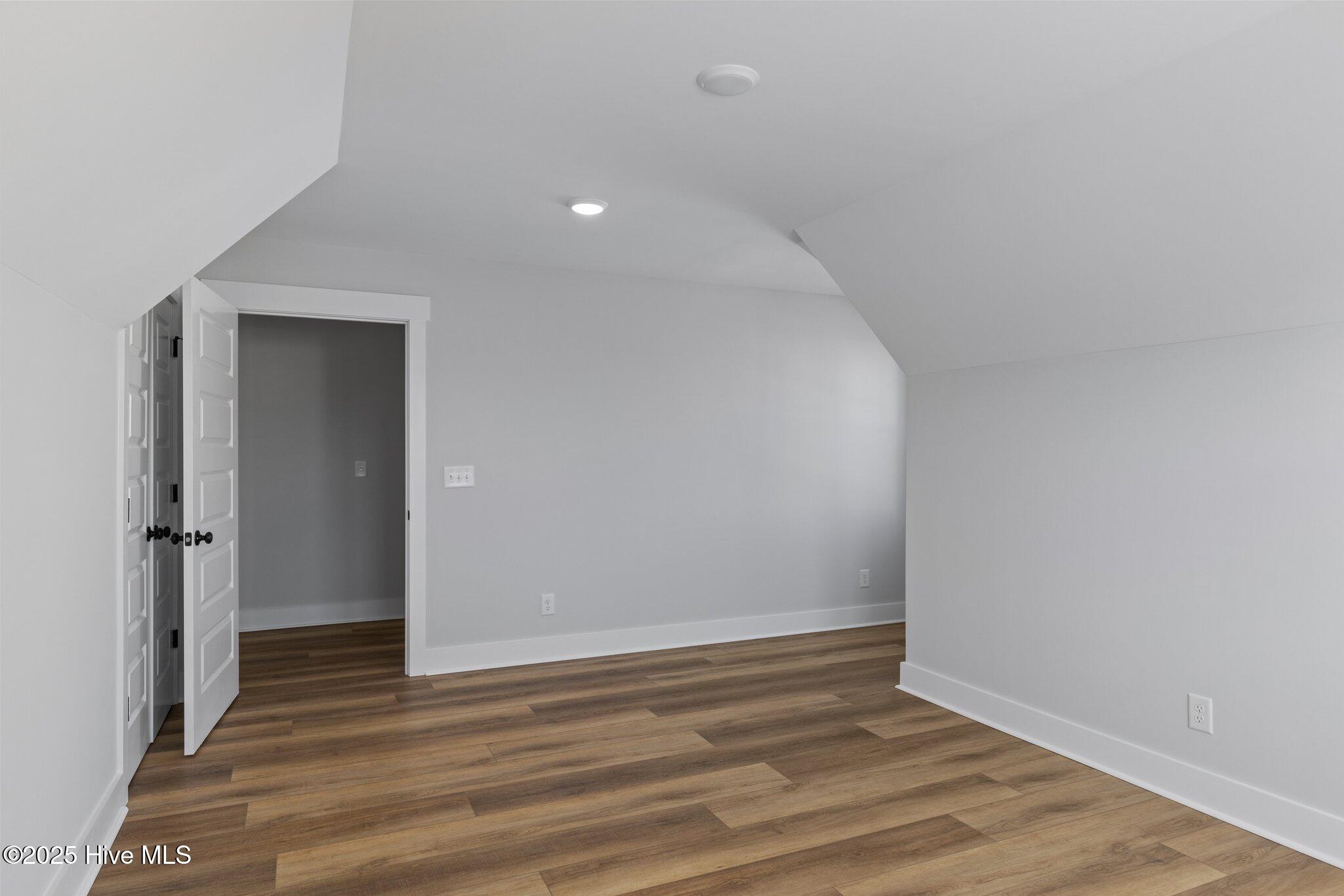 660 Fishermans Point Property Photo 55