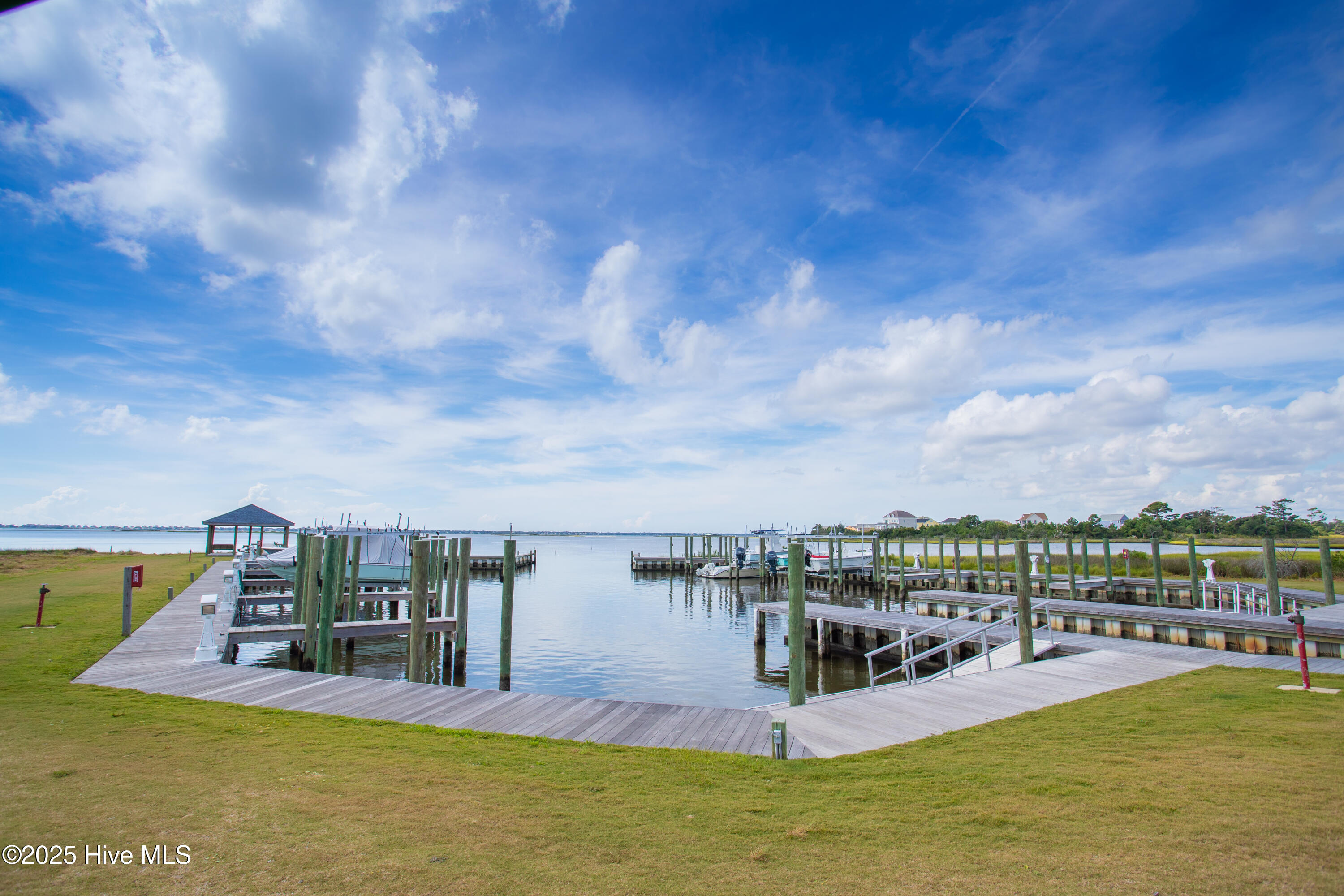 660 Fishermans Point Property Photo 67