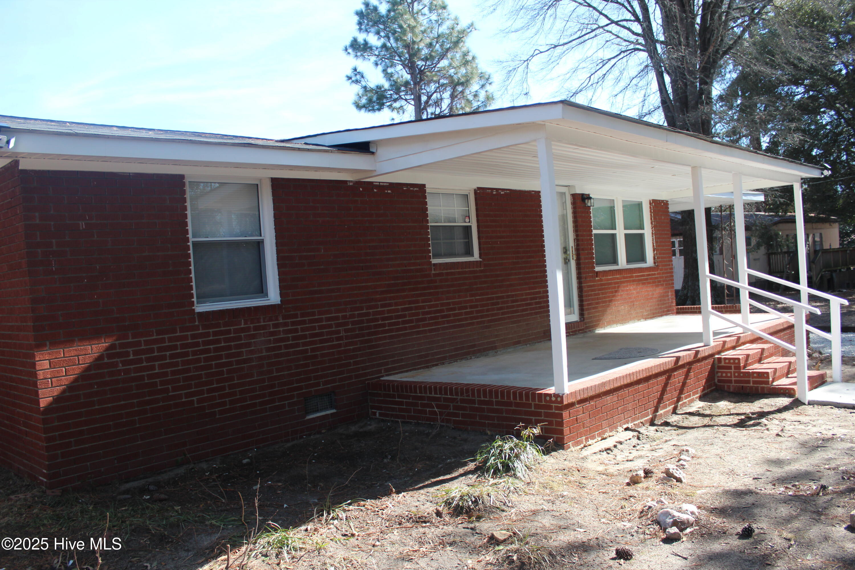 120 Hillview Street Property Photo 12