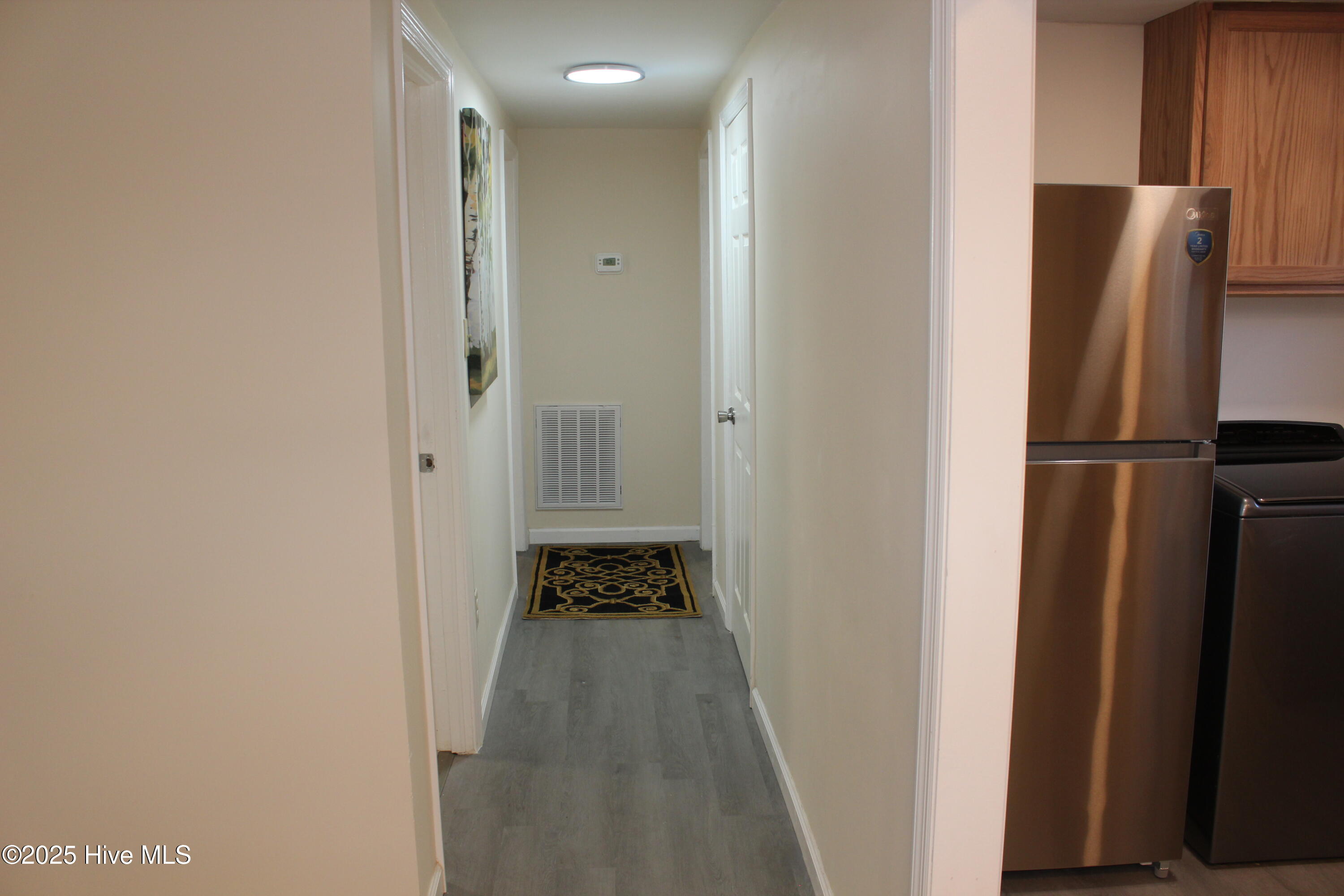 120 Hillview Street Property Photo 27