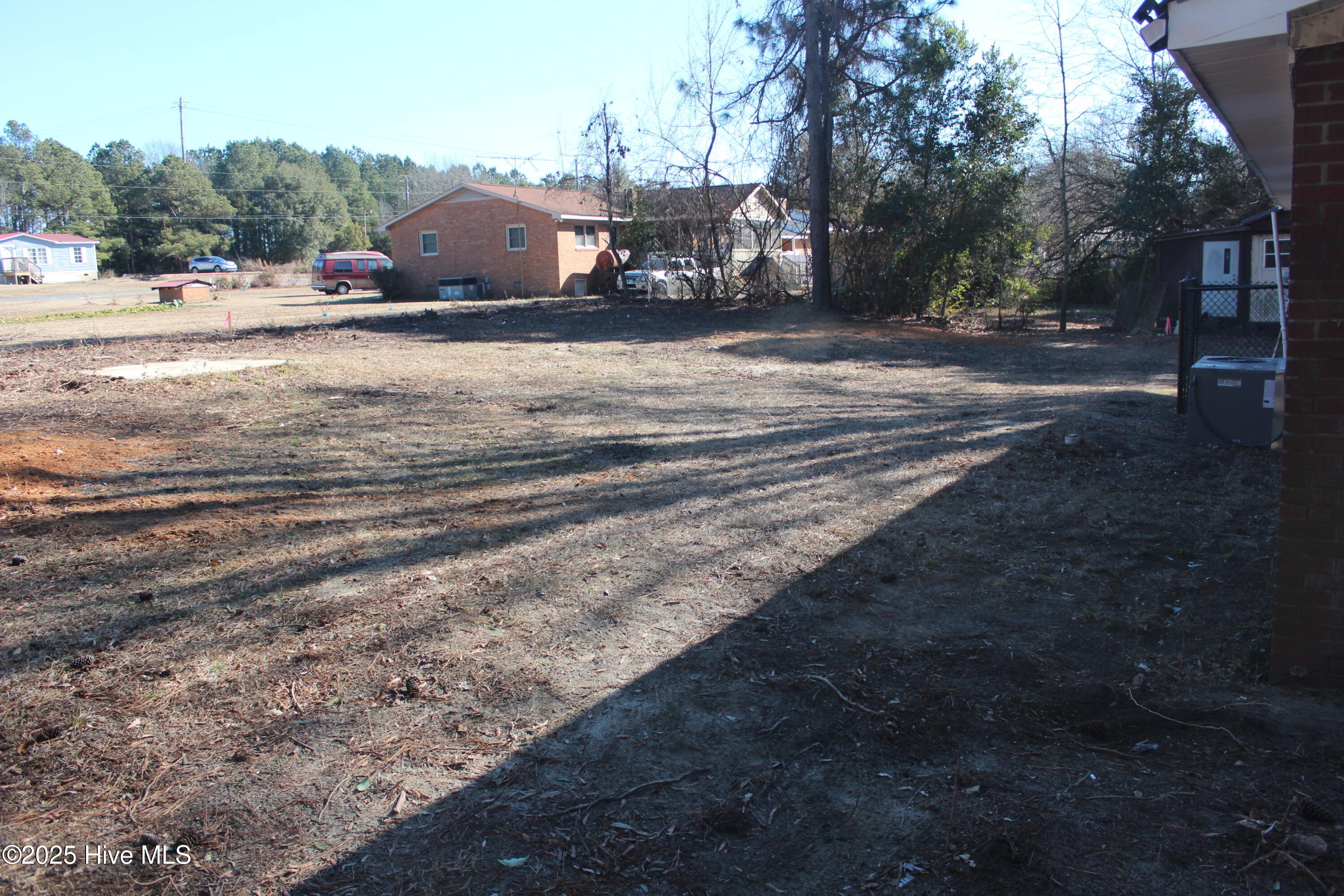 120 Hillview Street Property Photo 38