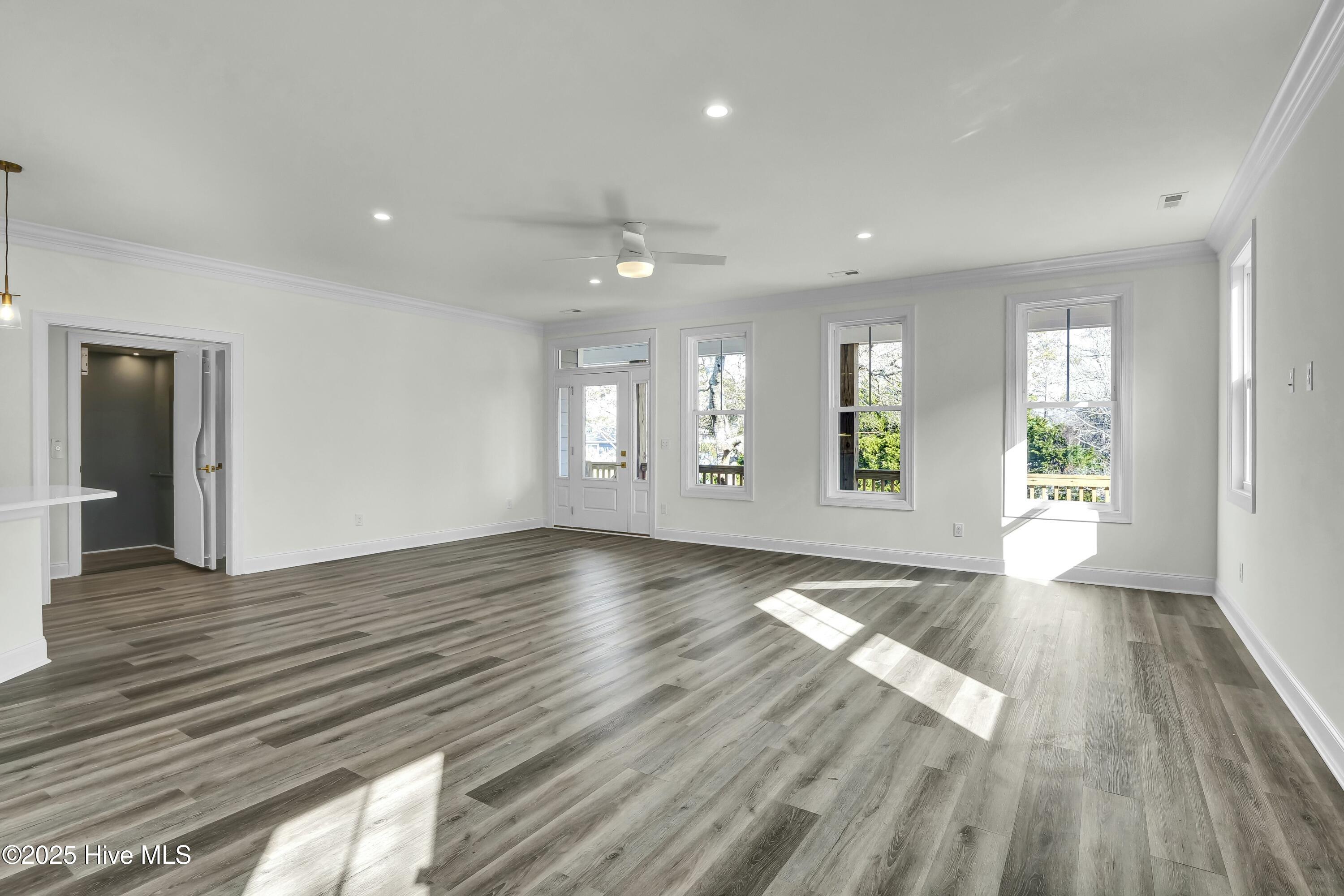 2401 E Yacht Drive Property Photo 9