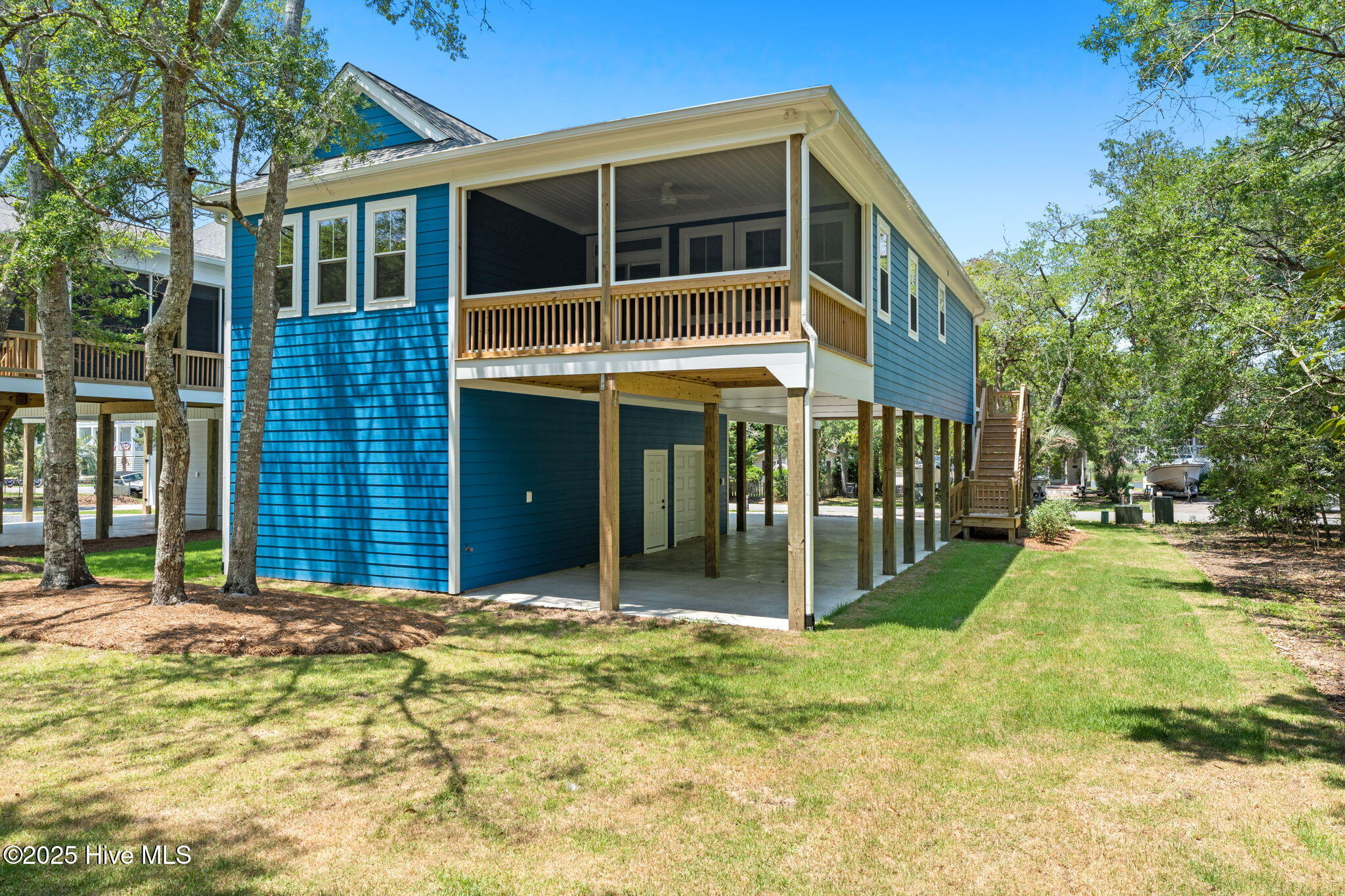 2403 E Yacht Drive Property Photo 4