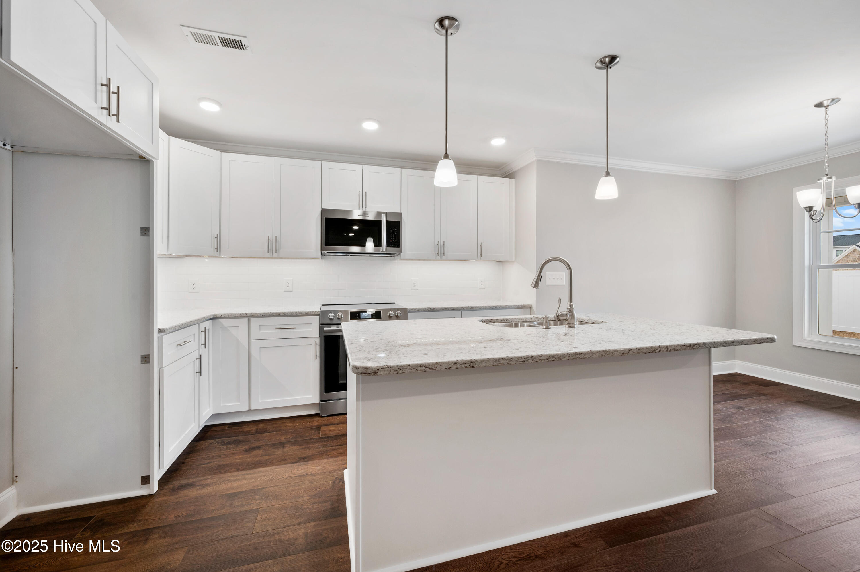 836 Sarah Rebecca Drive A Property Photo 12