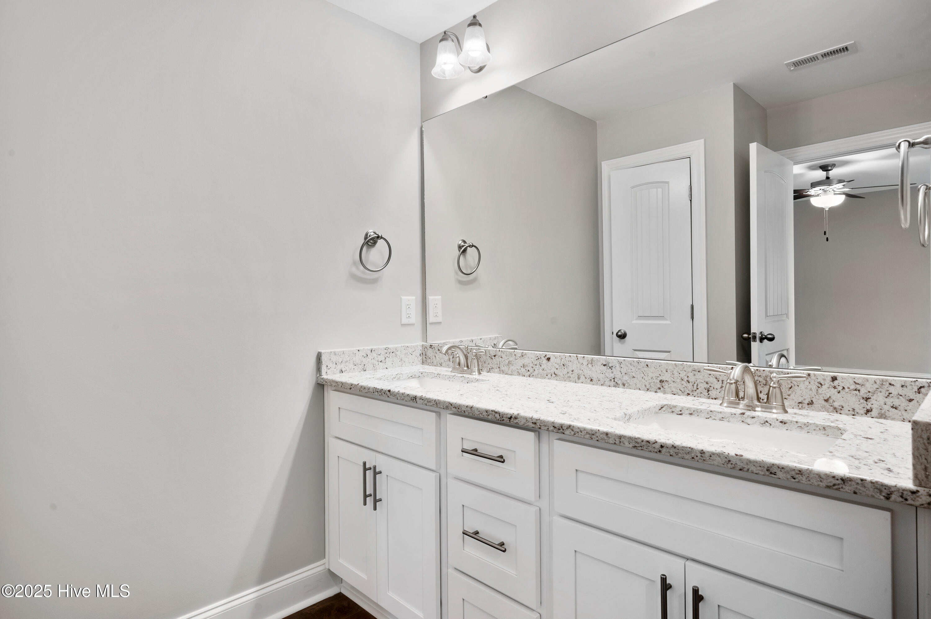 836 Sarah Rebecca Drive A Property Photo 27