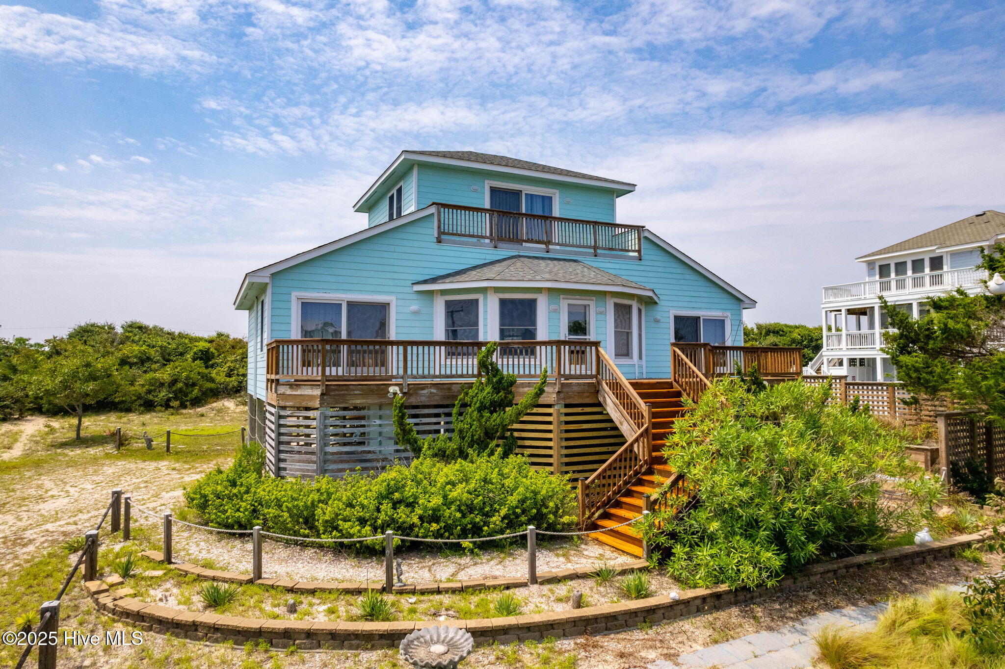 2094 Sandfiddler Road Property Photo 2
