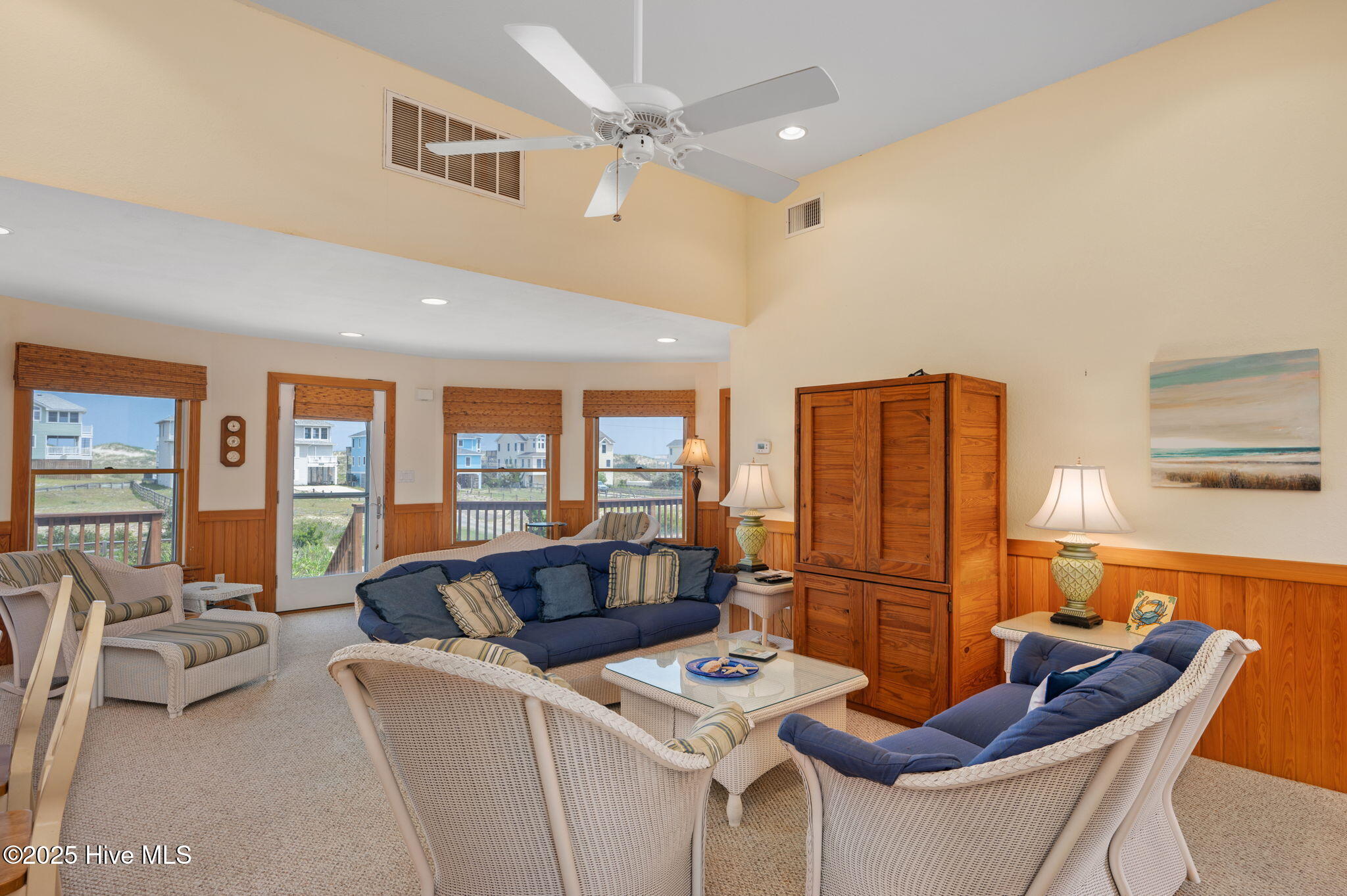 2094 Sandfiddler Road Property Photo 6