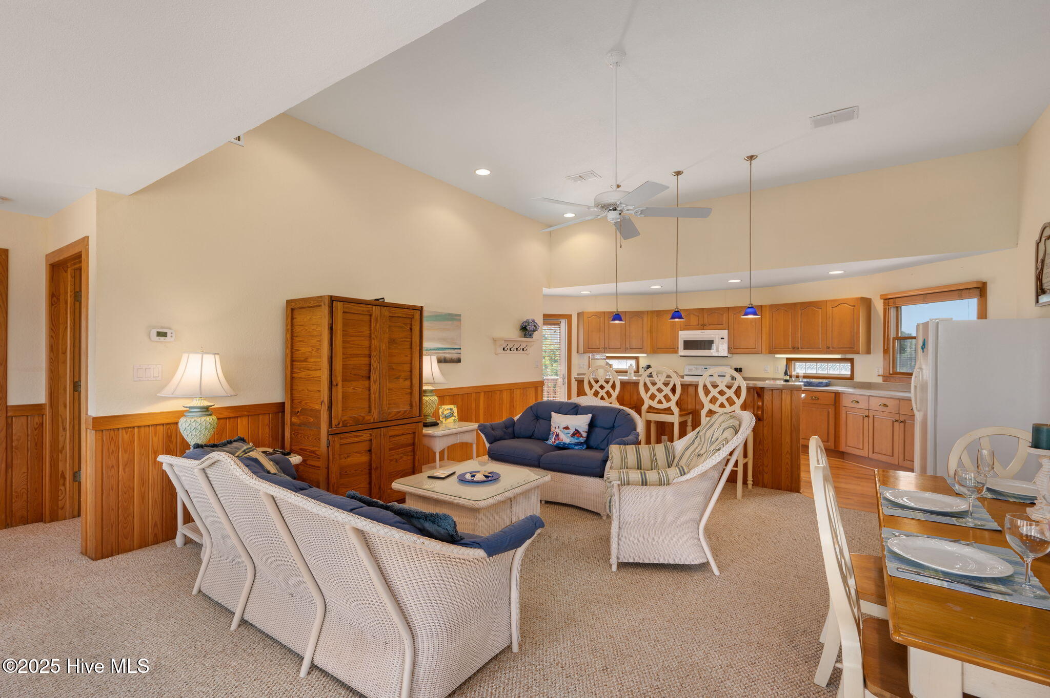 2094 Sandfiddler Road Property Photo 8