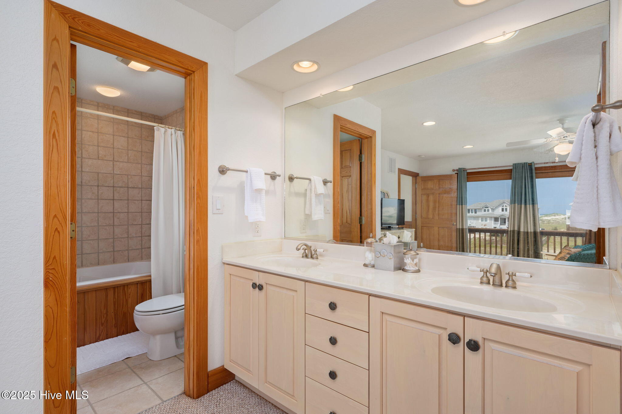 2094 Sandfiddler Road Property Photo 25