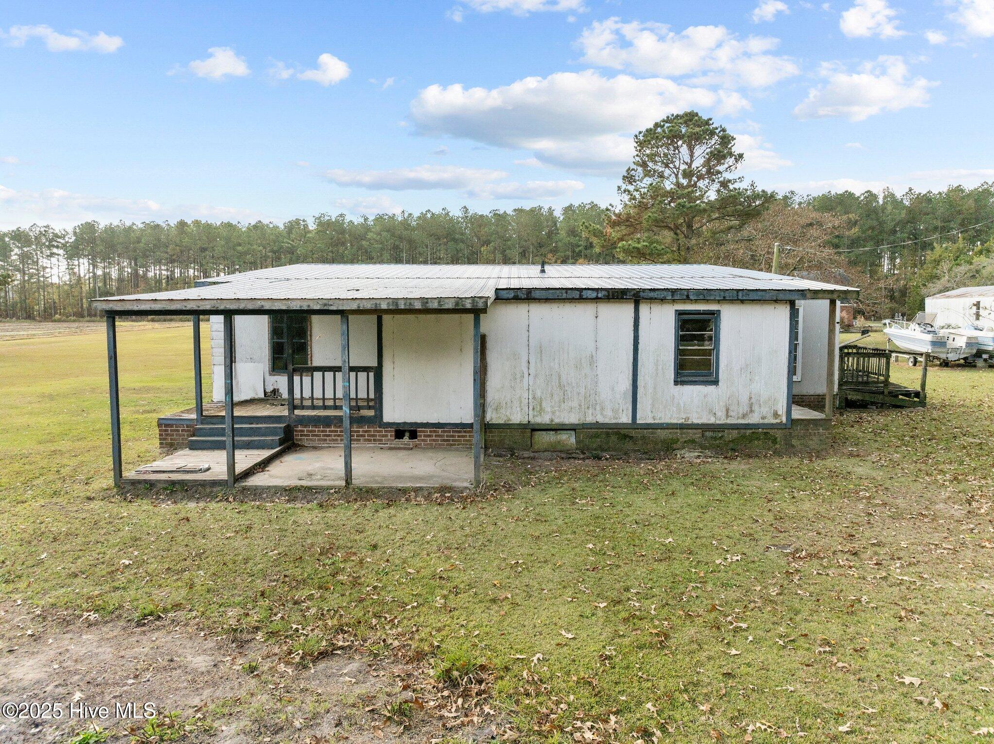 1121 Williams Road Property Photo 4