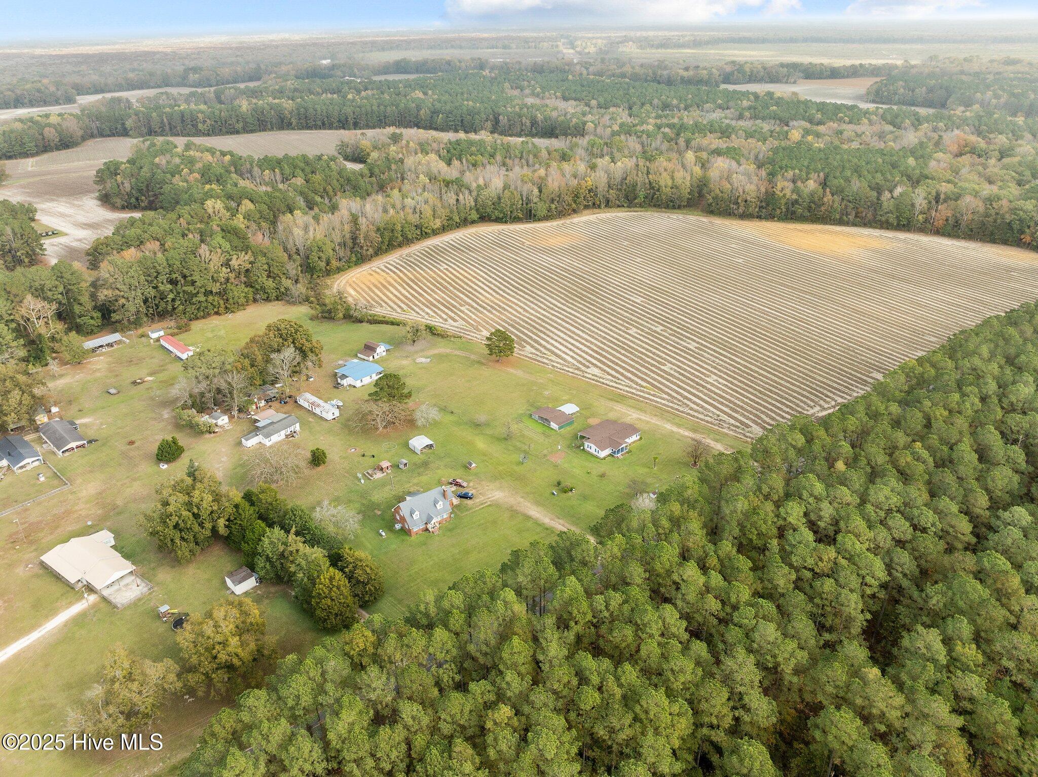 1121 Williams Road Property Photo 6