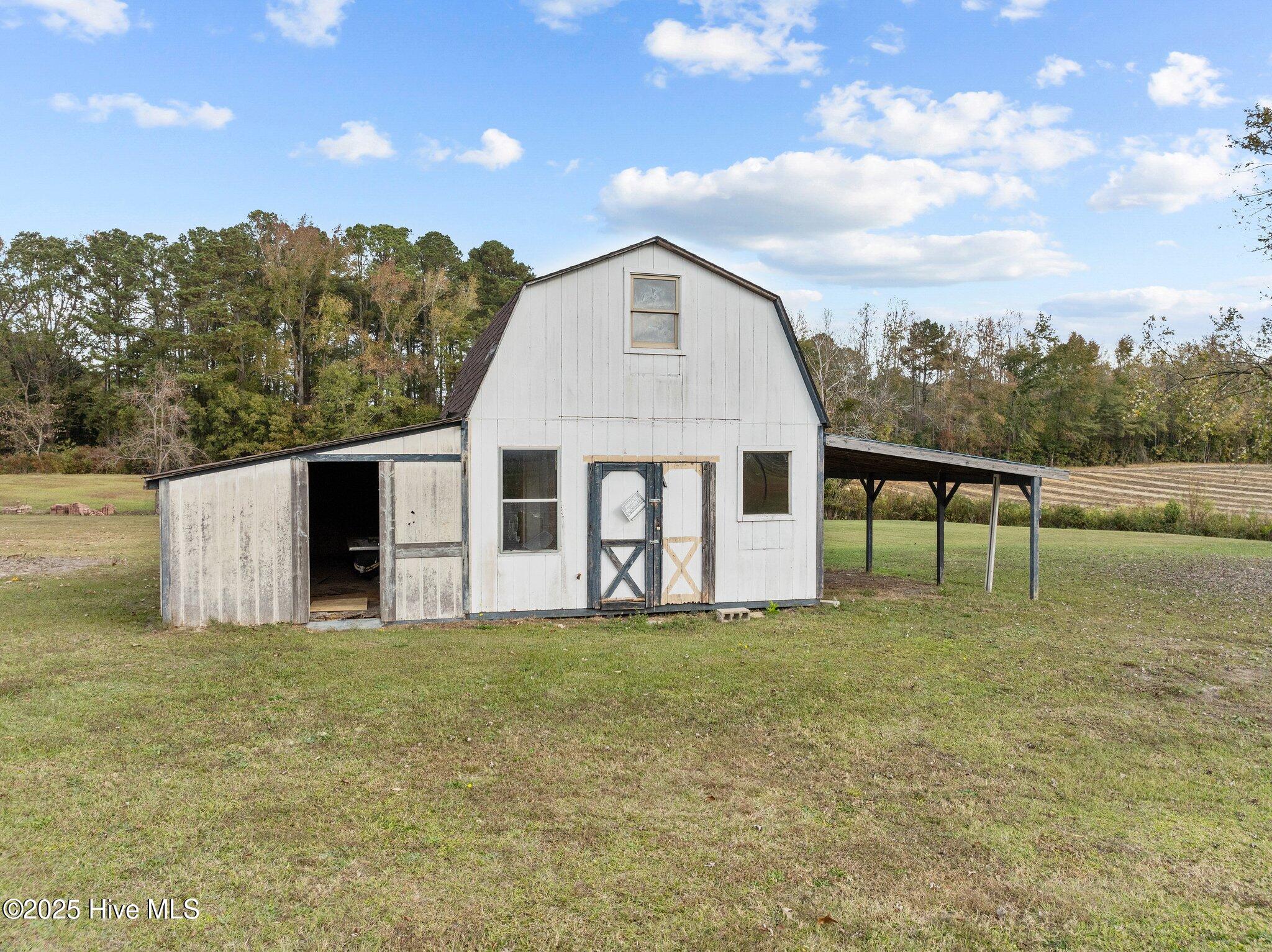 1121 Williams Road Property Photo 8