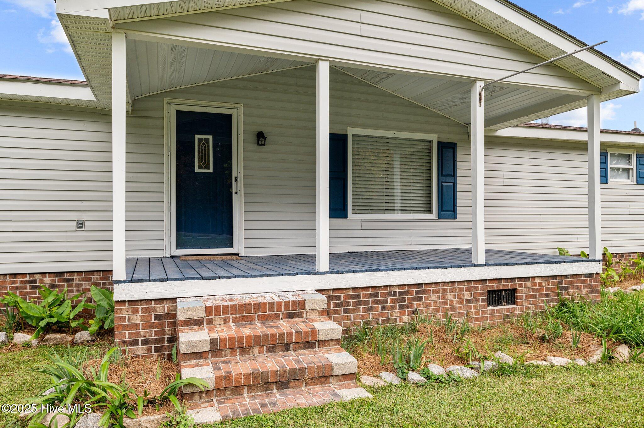 1111 Williams Road Property Photo 3