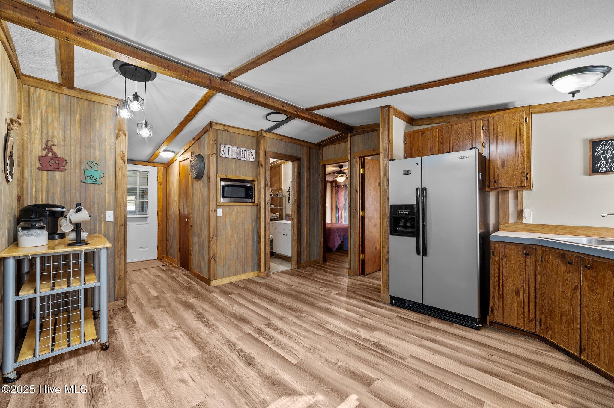 1111 Williams Road Property Photo 6
