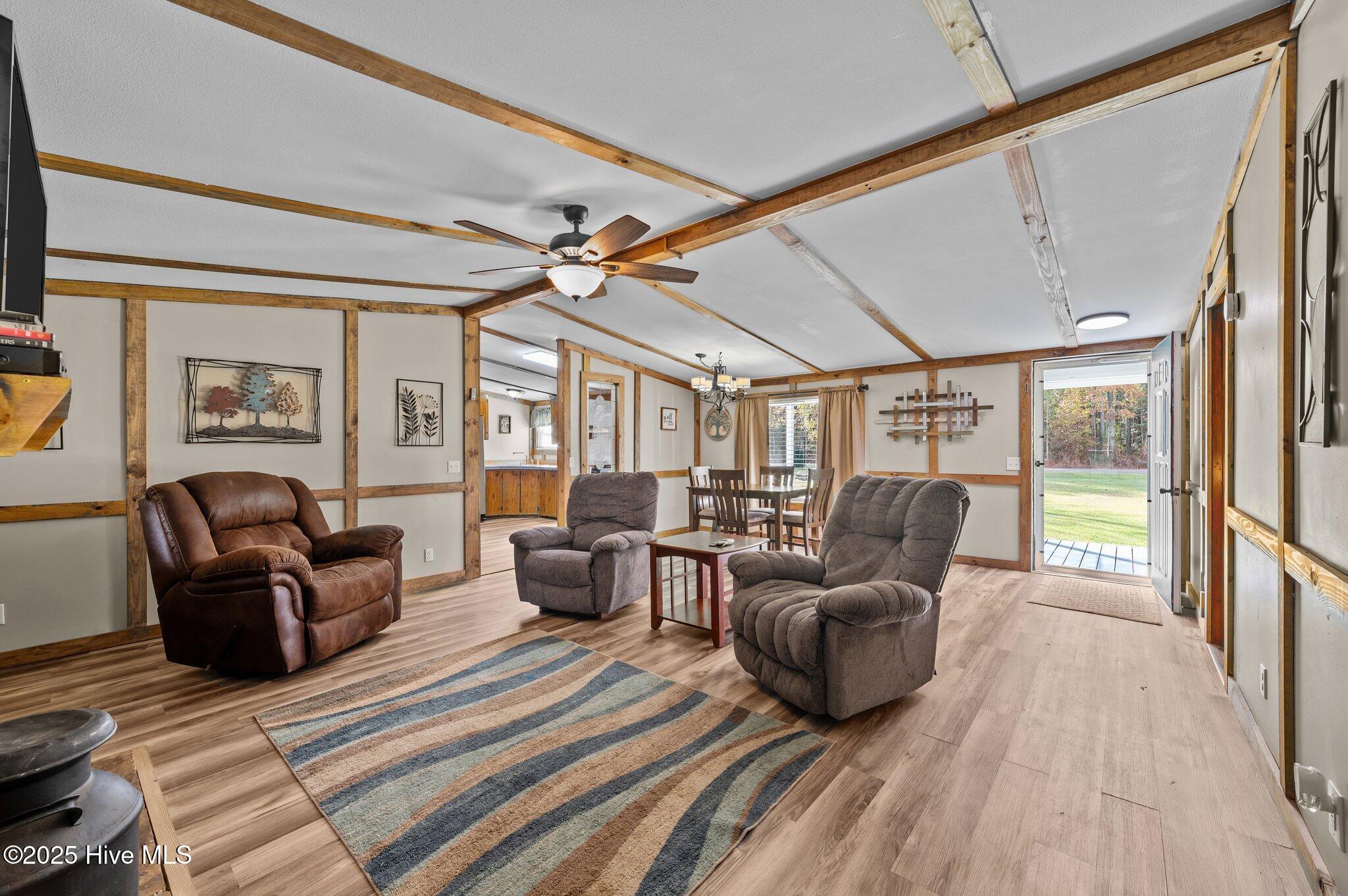 1111 Williams Road Property Photo 10
