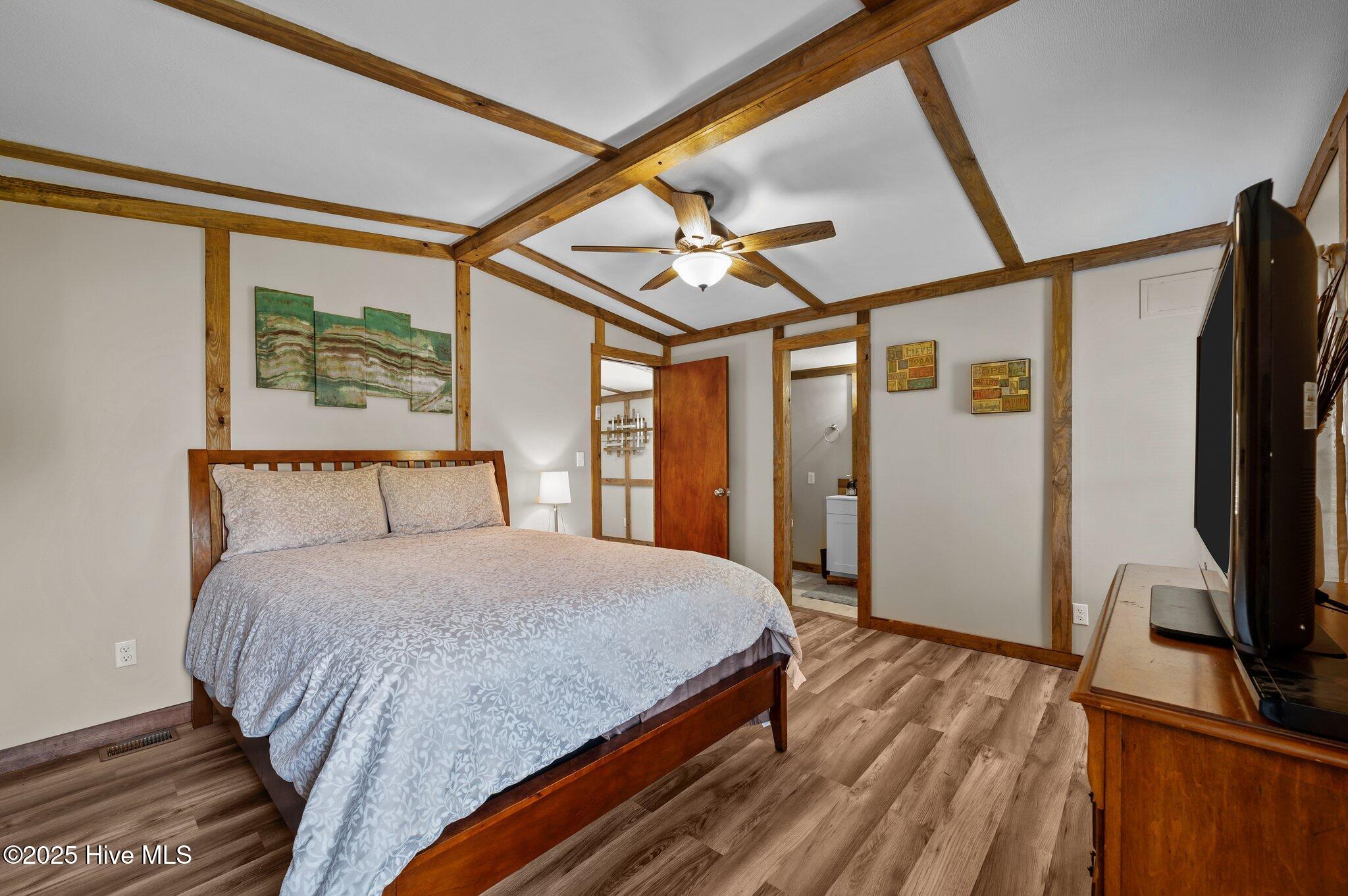 1111 Williams Road Property Photo 16