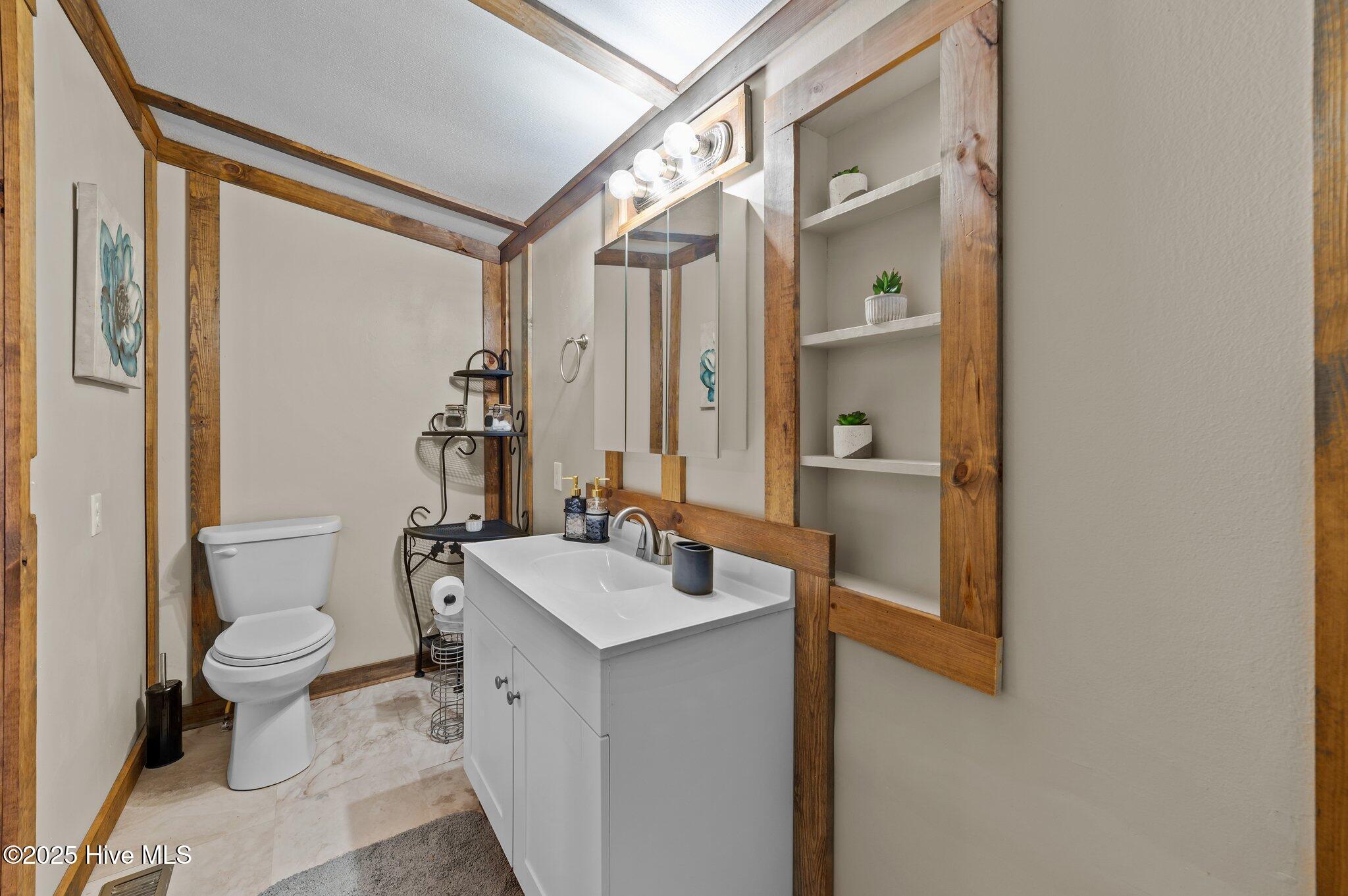 1111 Williams Road Property Photo 17