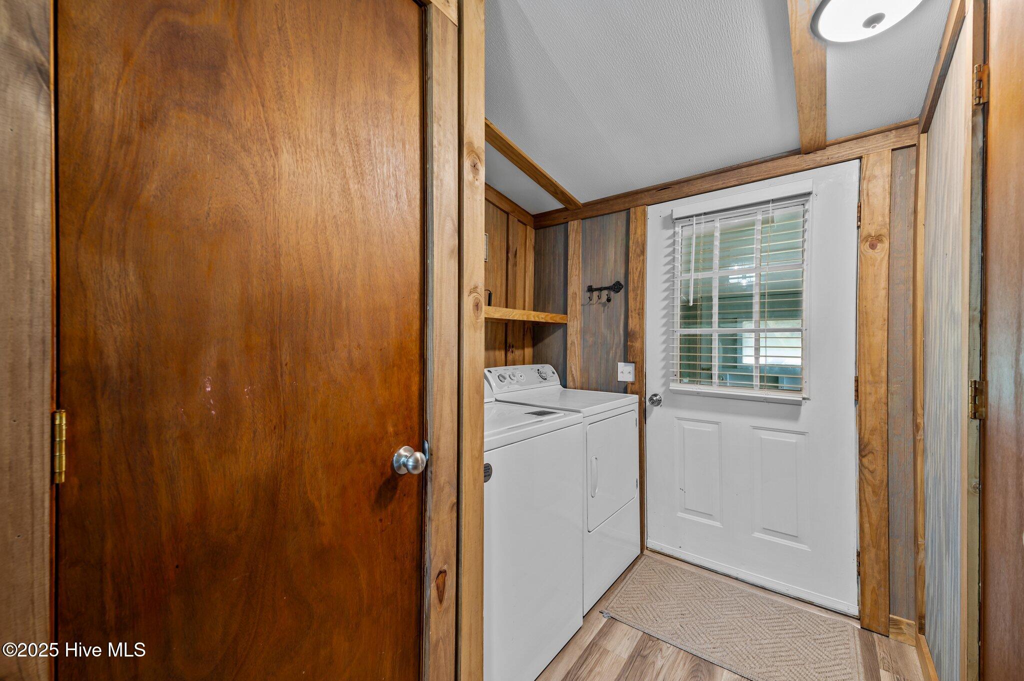 1111 Williams Road Property Photo 23