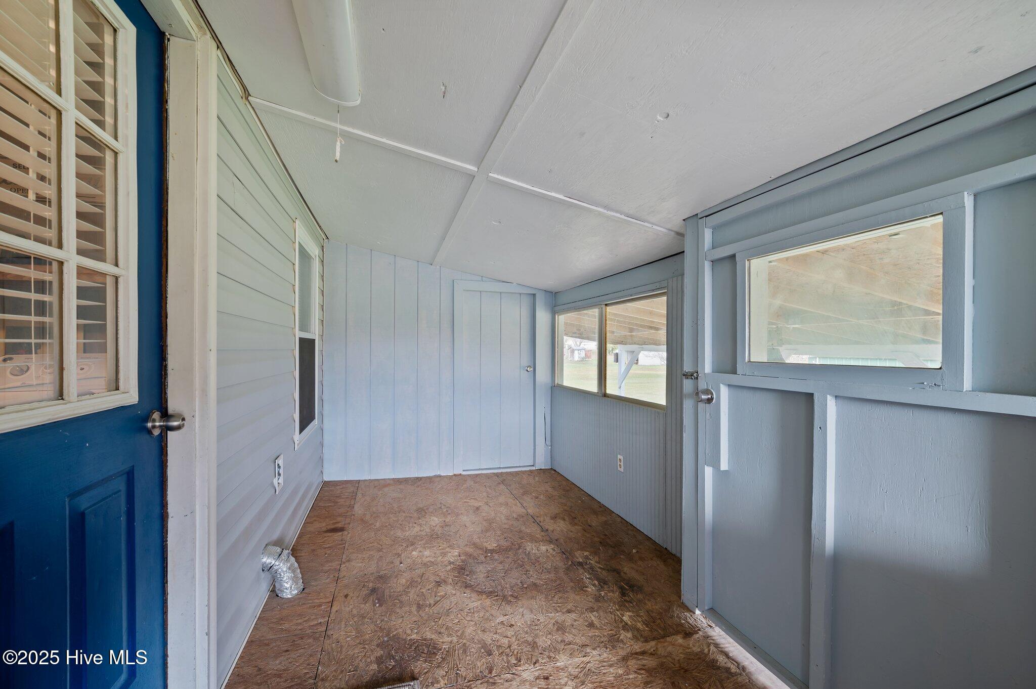 1111 Williams Road Property Photo 24