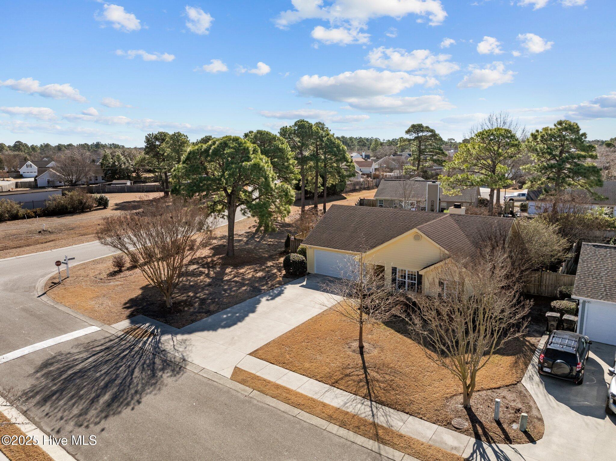 303 Hixon Place Property Photo 4