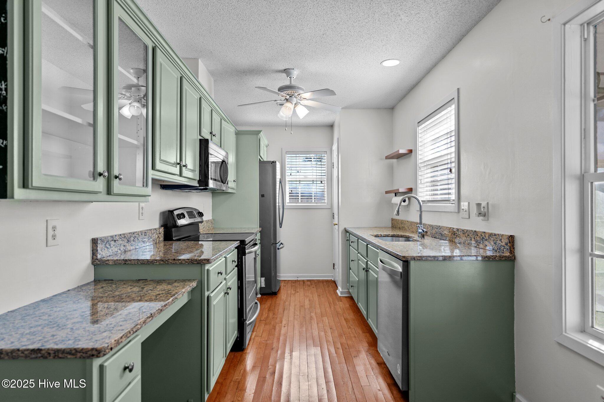 303 Hixon Place Property Photo 14