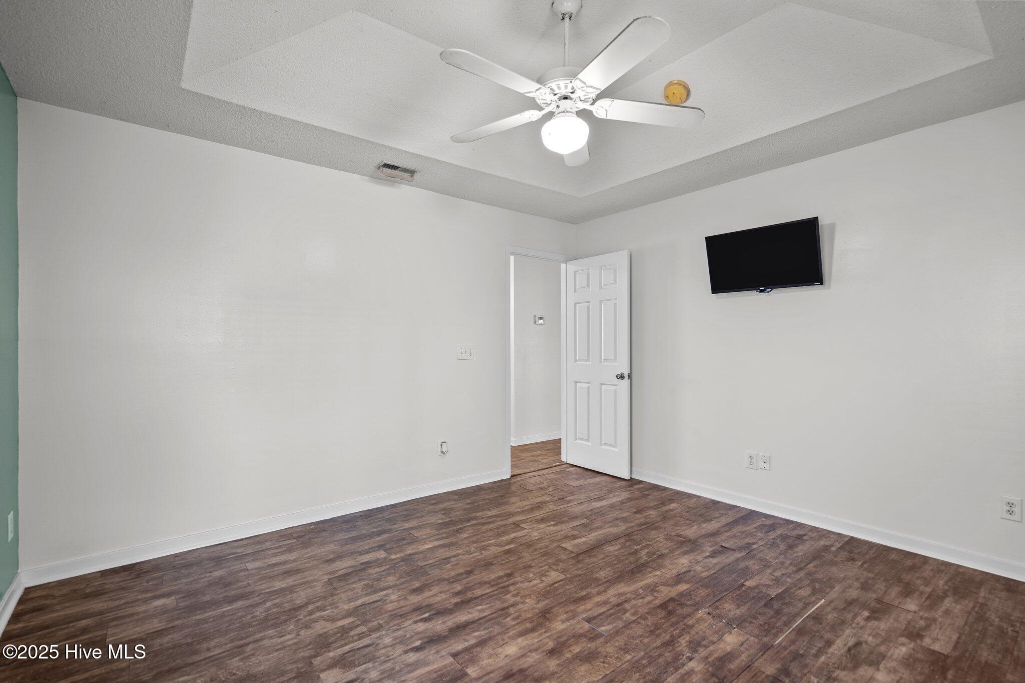 303 Hixon Place Property Photo 25