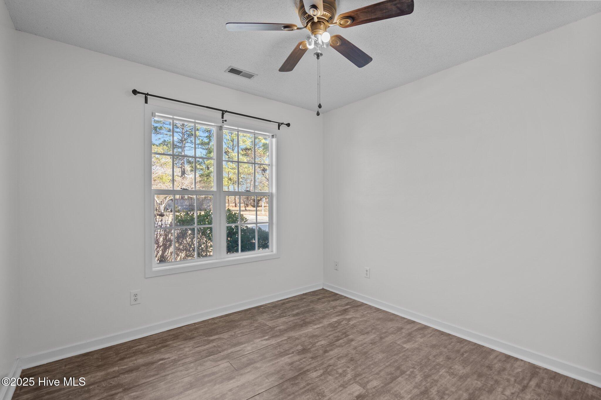 303 Hixon Place Property Photo 28