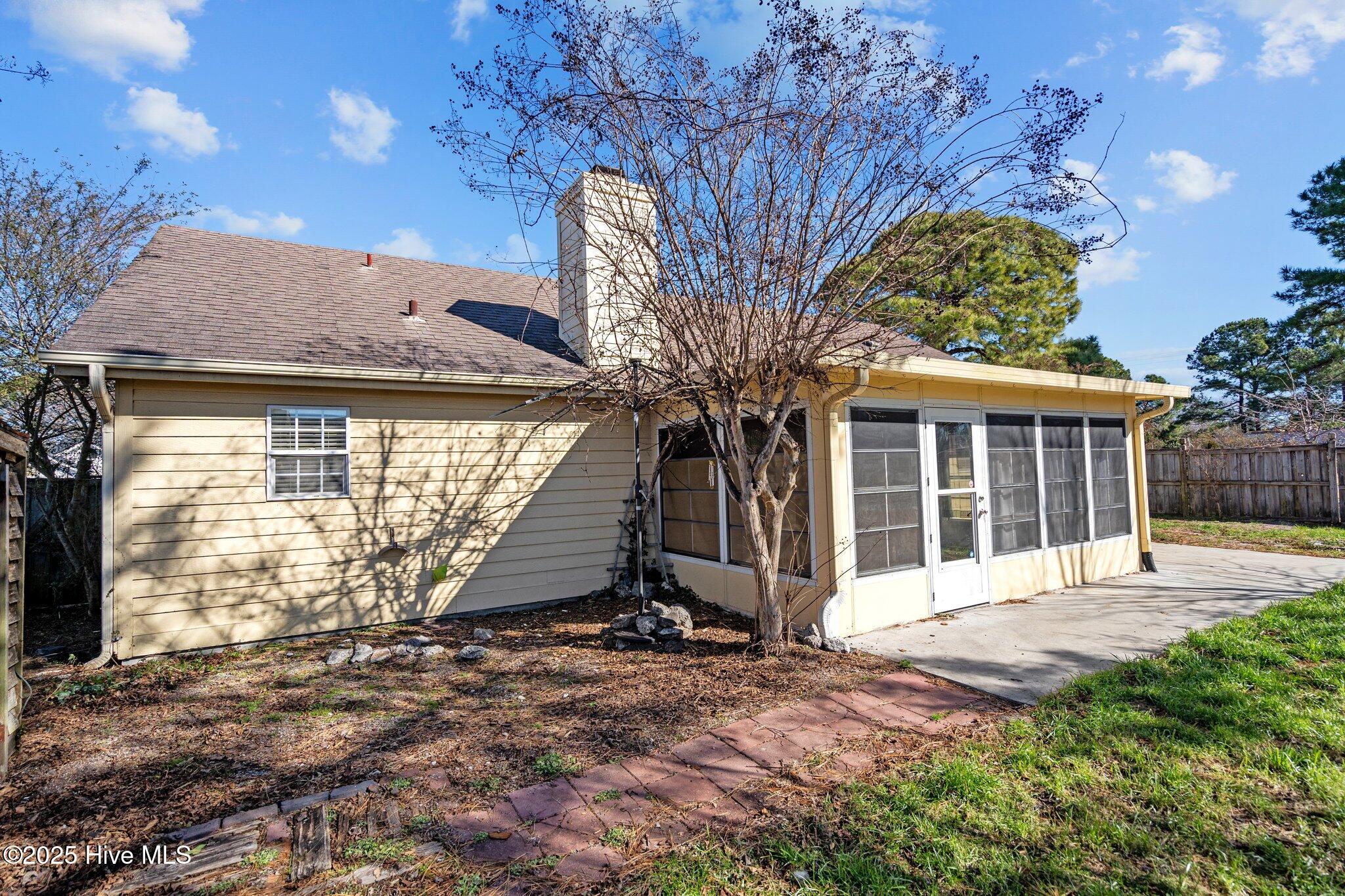 303 Hixon Place Property Photo 39