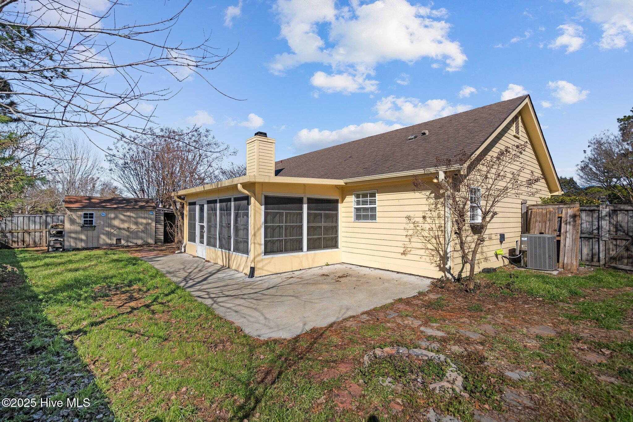303 Hixon Place Property Photo 40