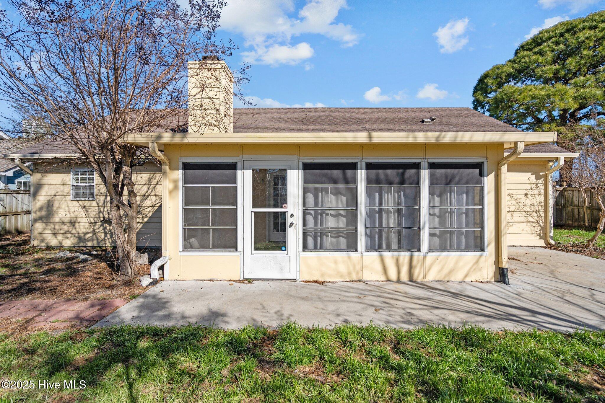 303 Hixon Place Property Photo 42