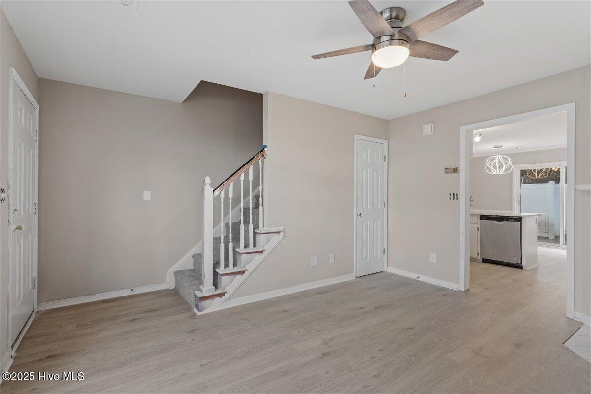 3900 Sterling Pointe Drive Aa-4 Property Photo 7