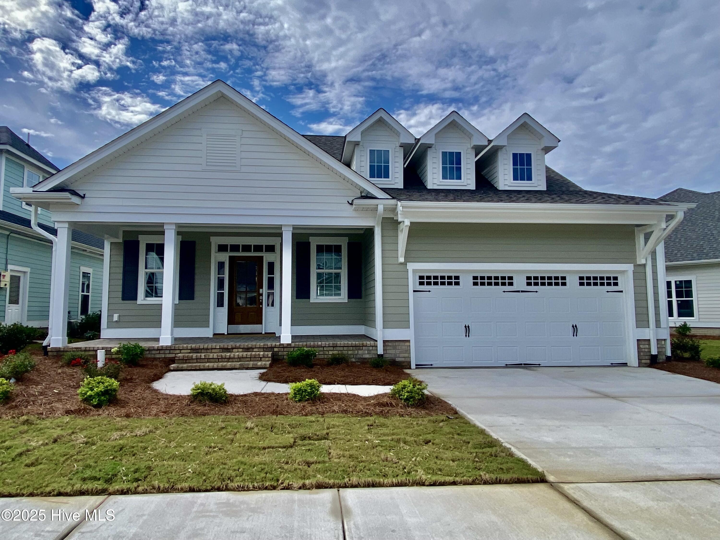 3381 Island Lakes Drive Property Photo 1