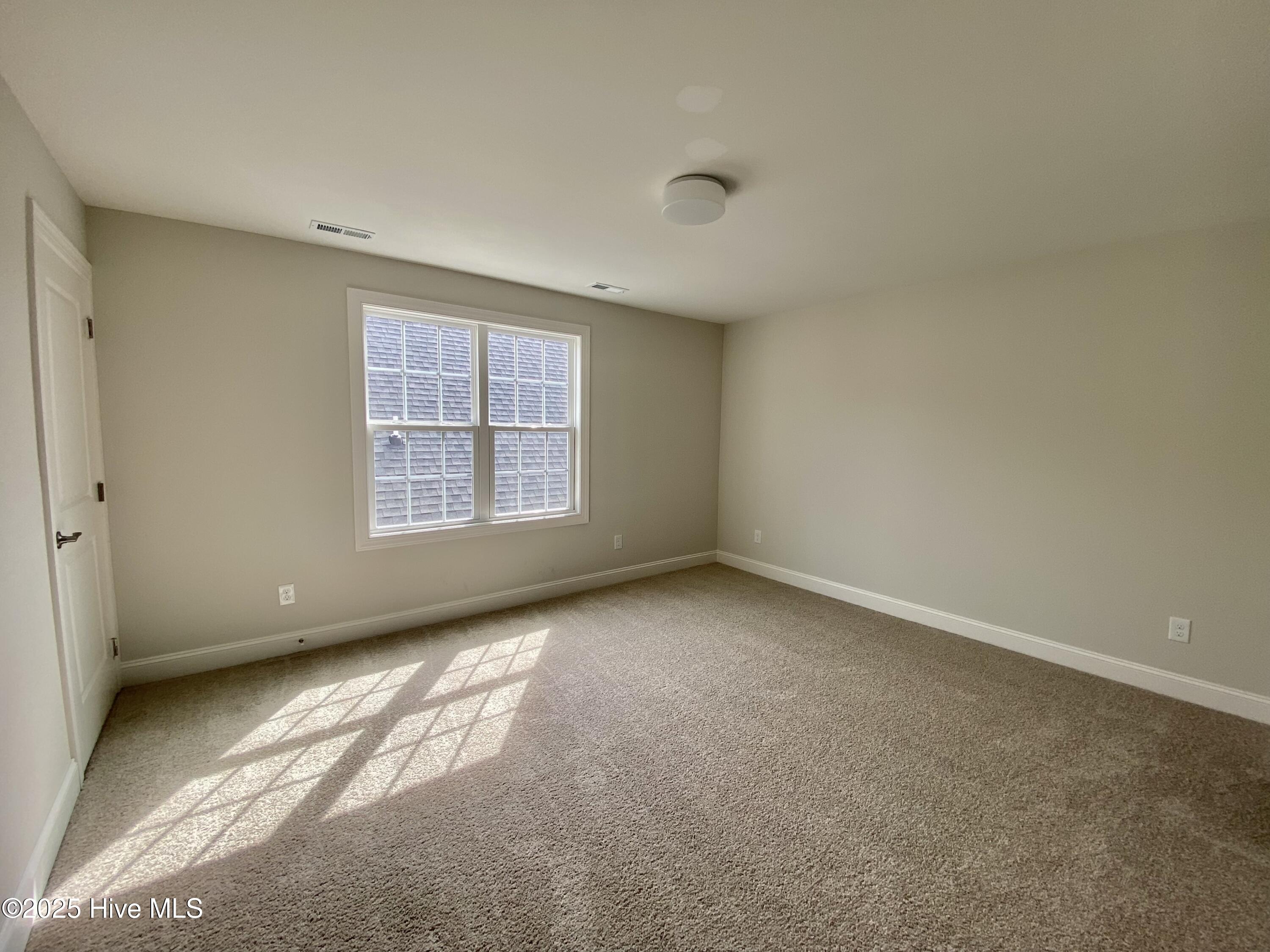 3381 Island Lakes Drive Property Photo 7