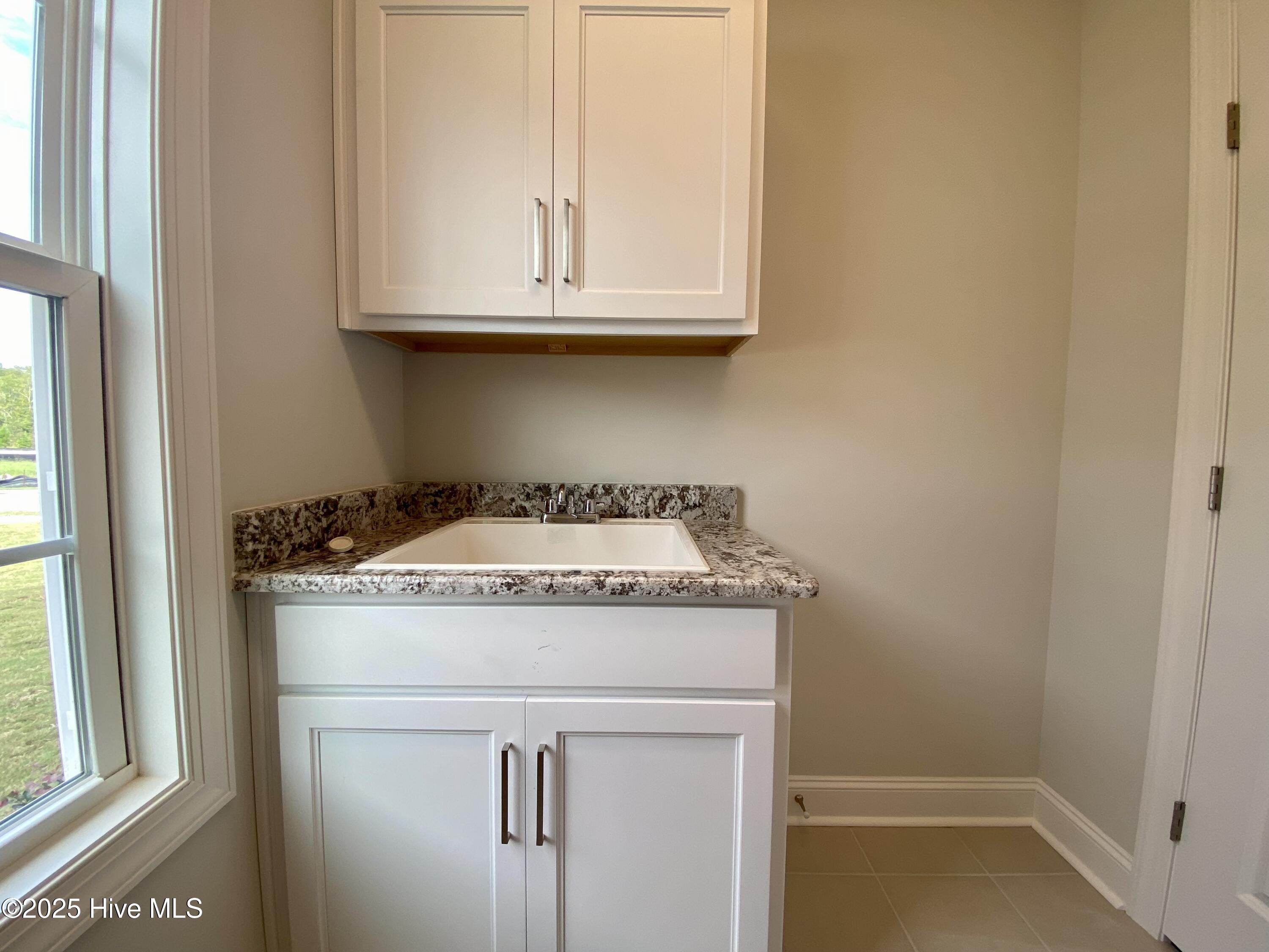 3381 Island Lakes Drive Property Photo 9