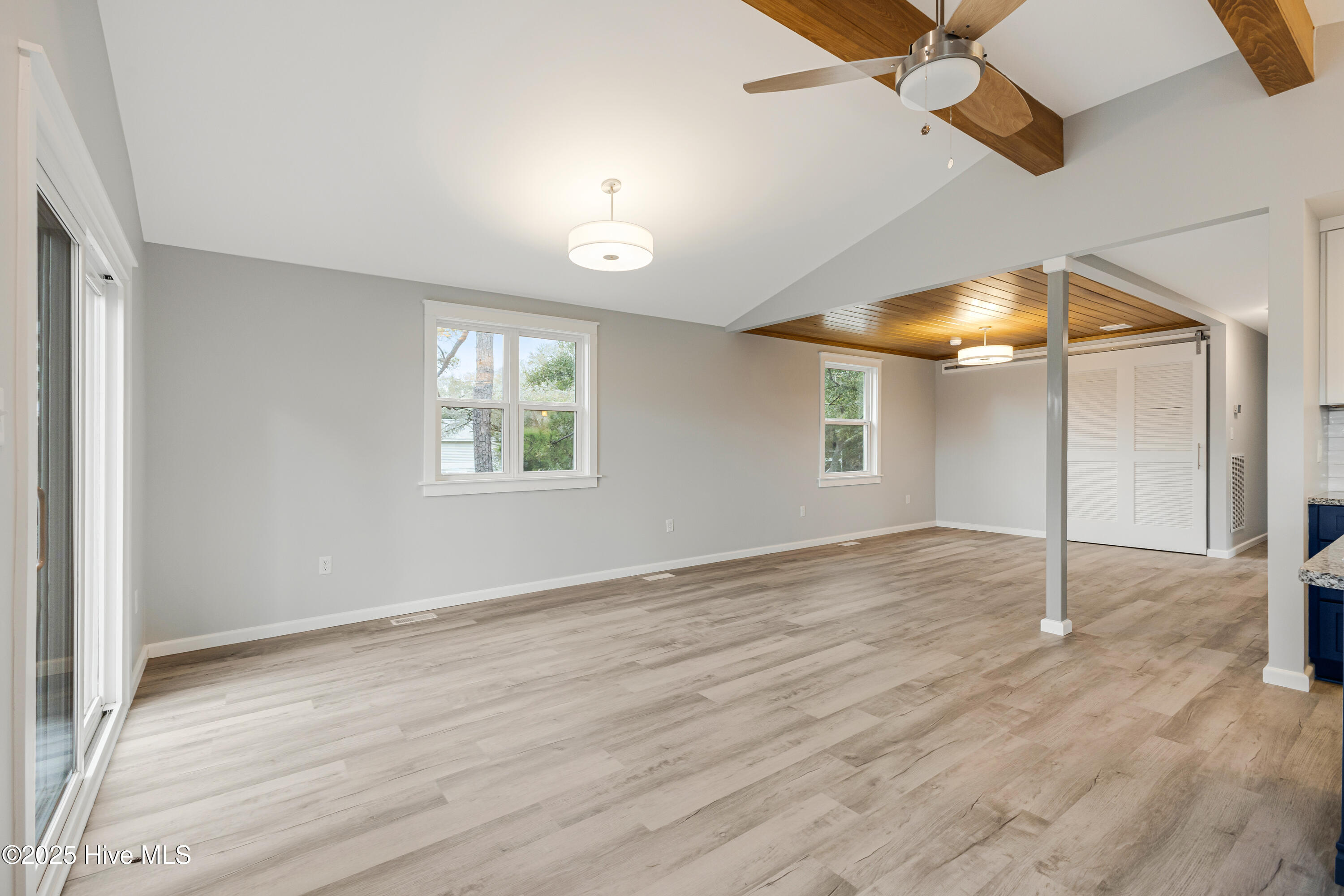 11 White Lane Property Photo 18