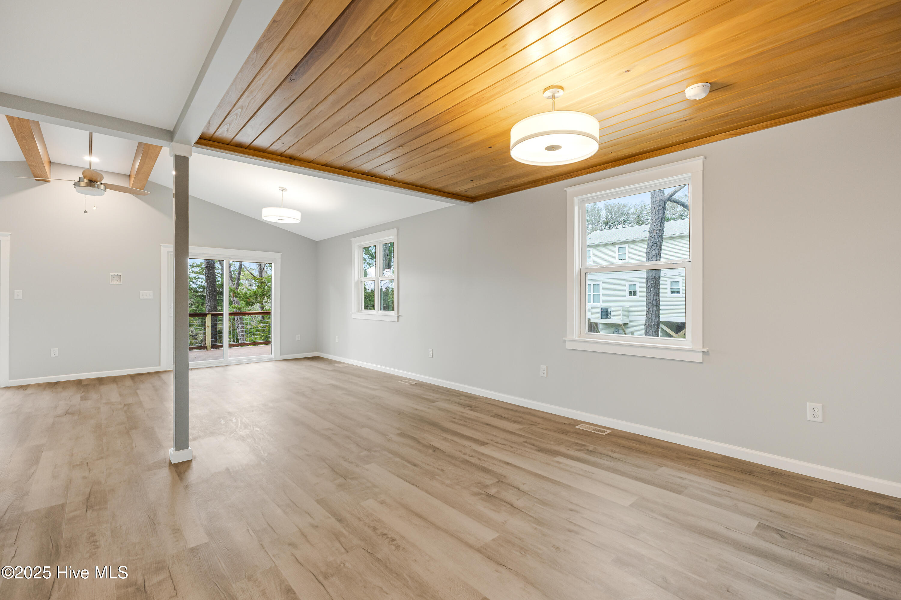 11 White Lane Property Photo 20