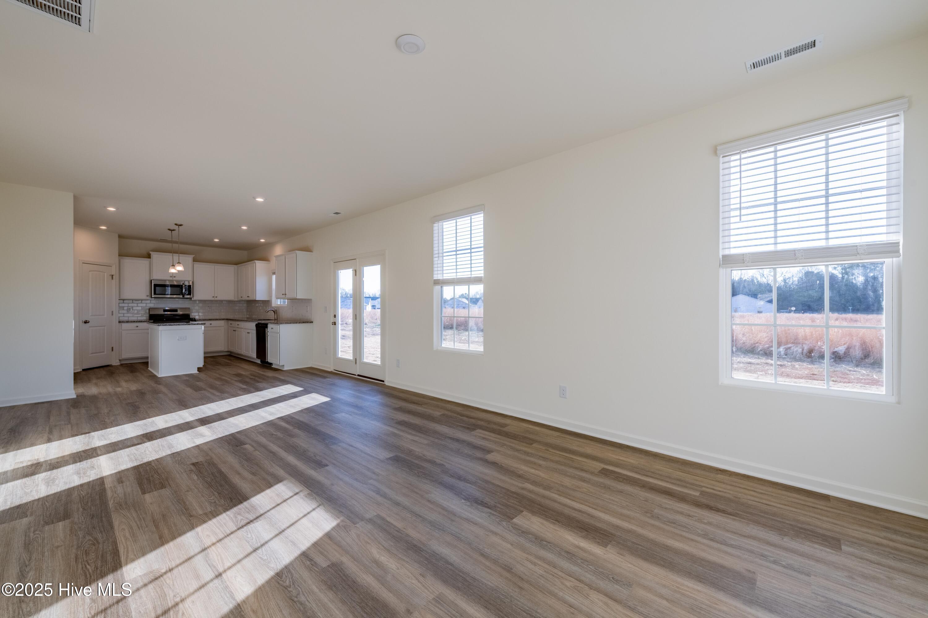 308 Johnson Ridge Way Property Photo 8