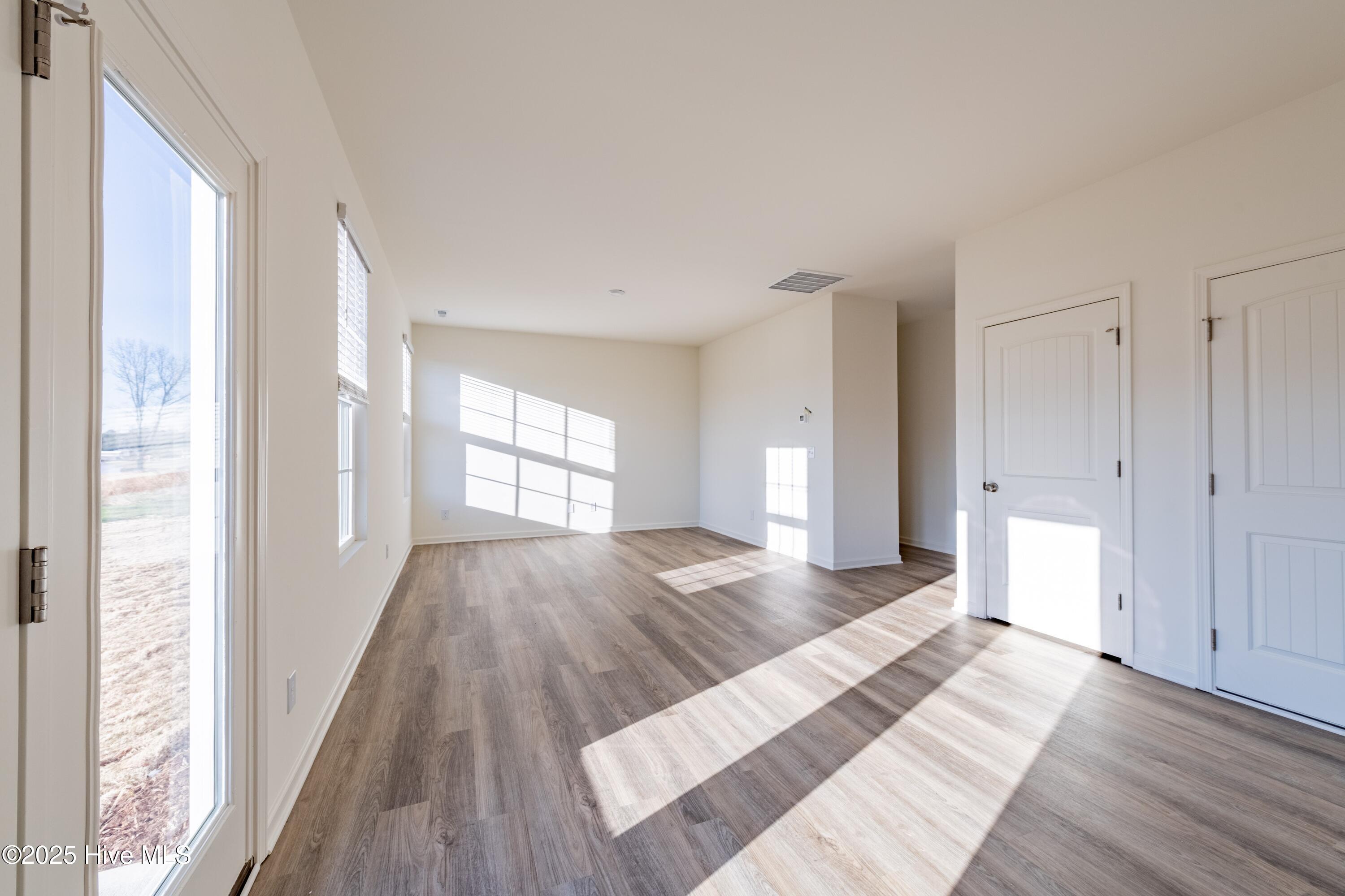 308 Johnson Ridge Way Property Photo 10