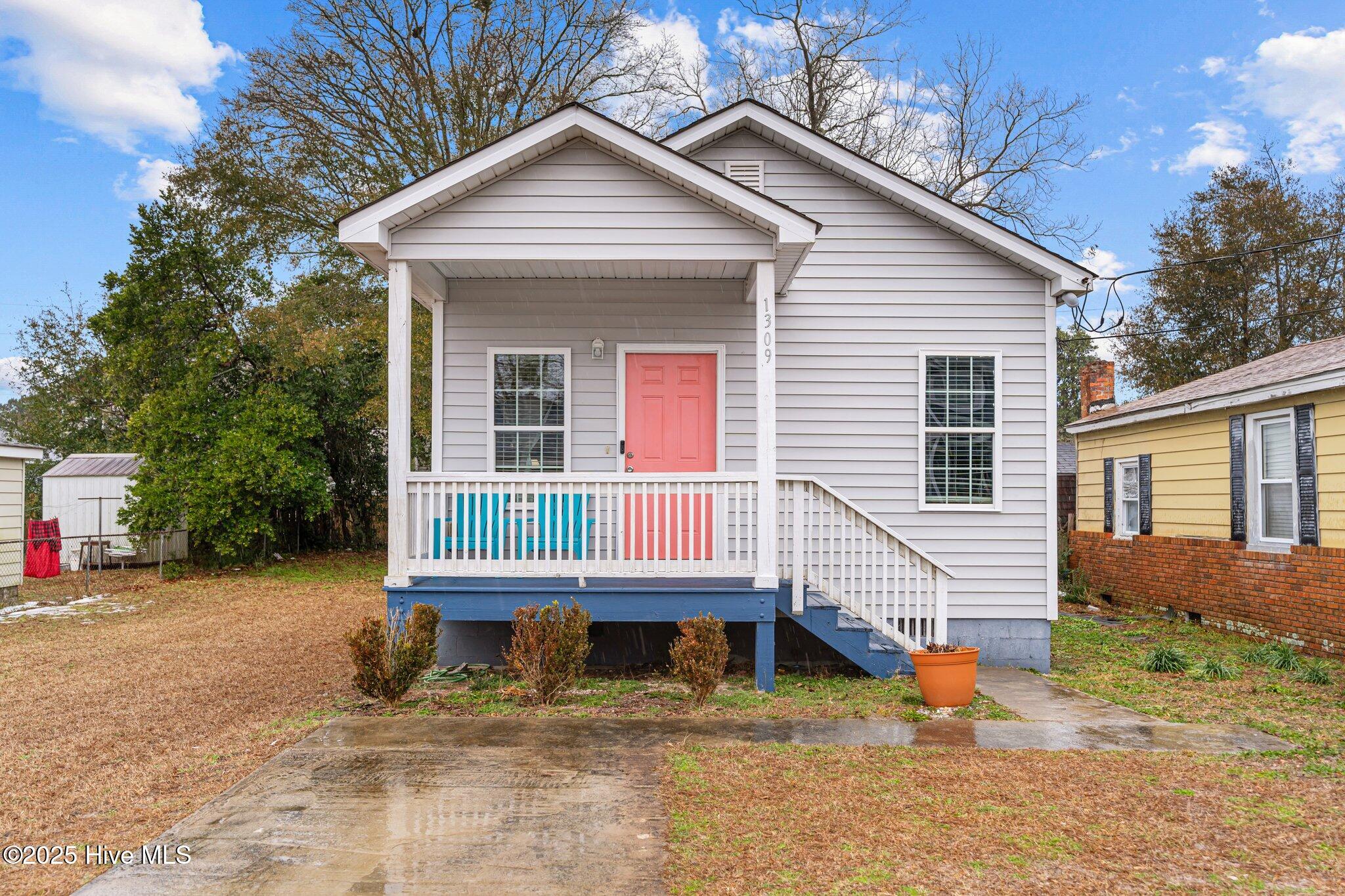 1309 King Street Property Photo 1