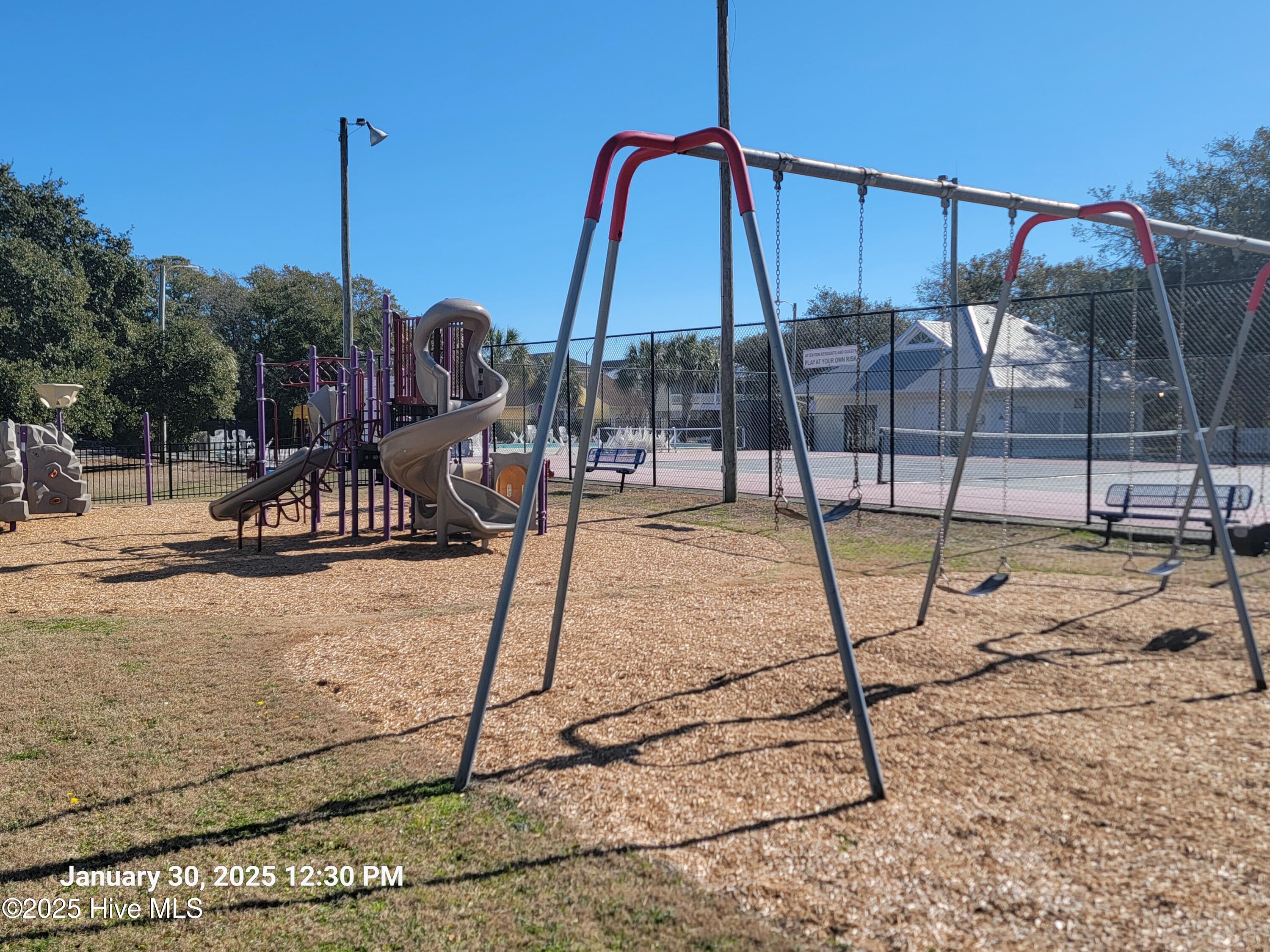 920 Whitecaps Lane Property Photo 14