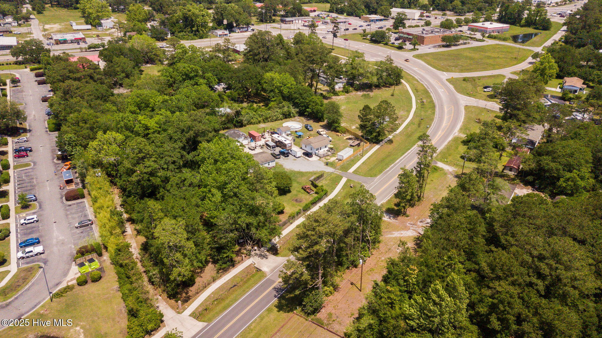 122 Old Fayetteville Road Property Photo 3