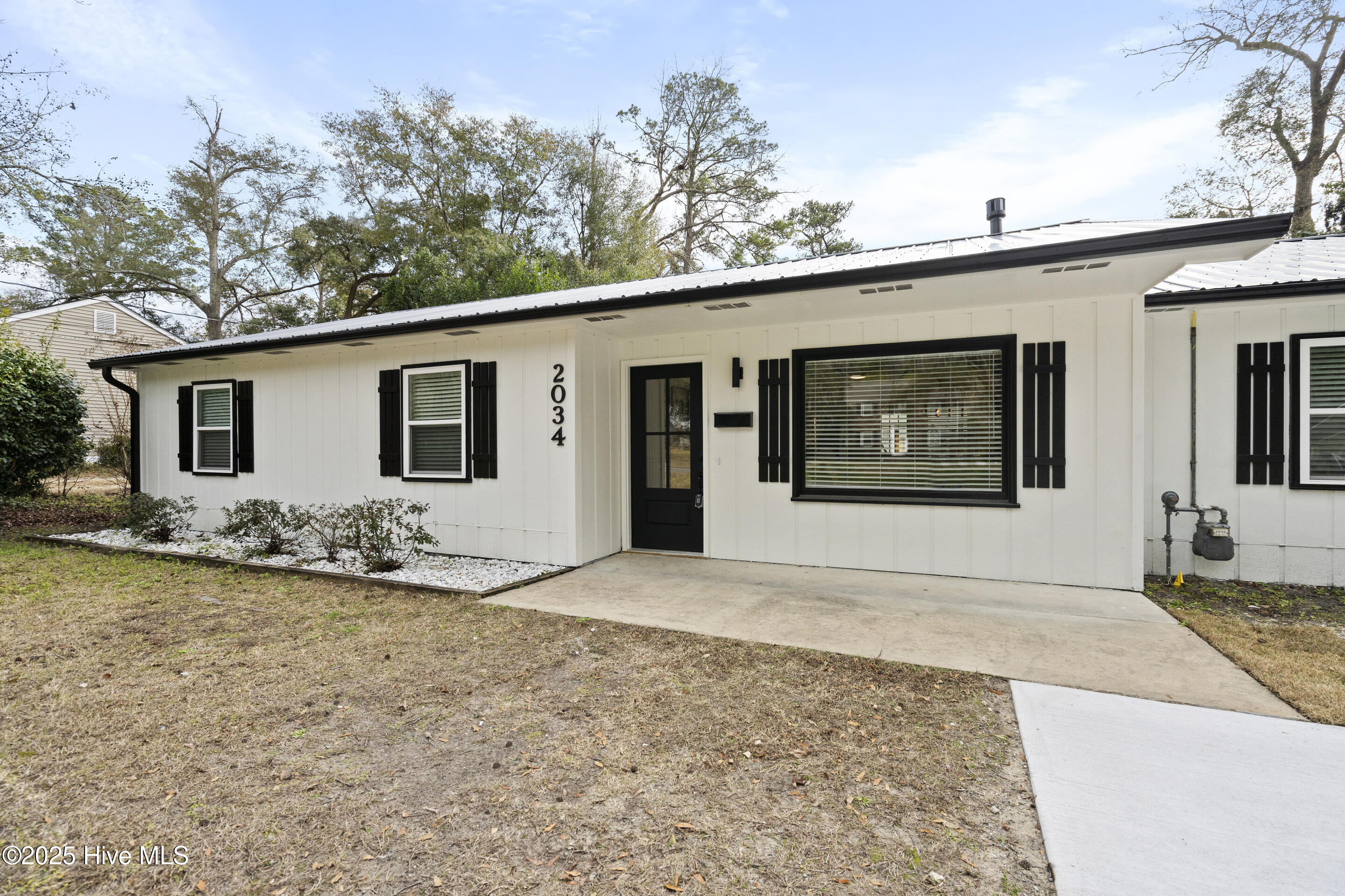 2034 Shirley Road Property Photo 3