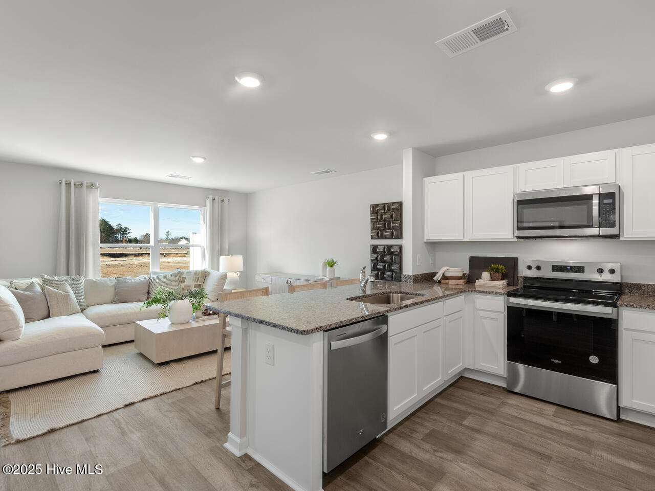 120 N Grassland Road Th 15 Property Photo 7