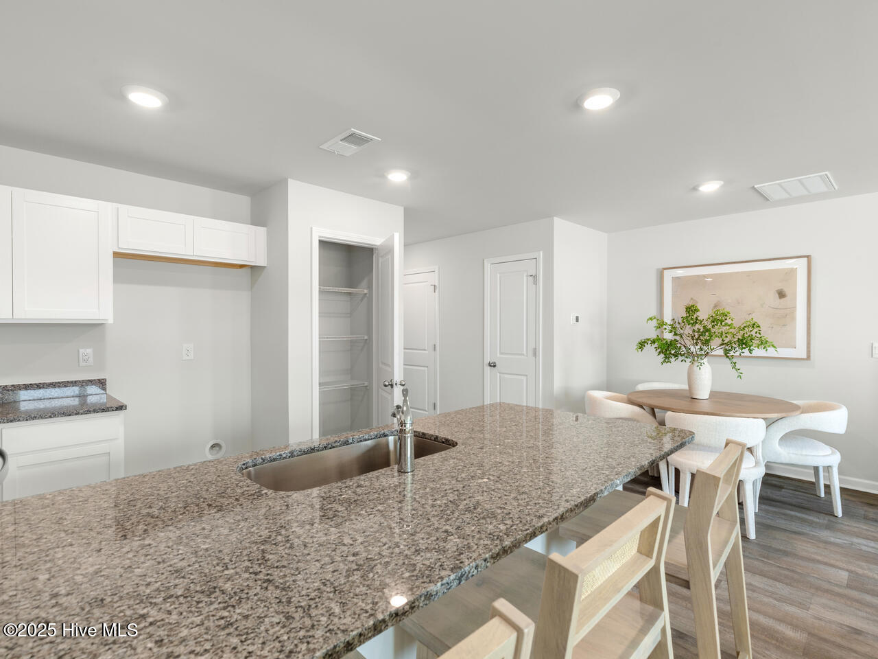 120 N Grassland Road Th 15 Property Photo 9