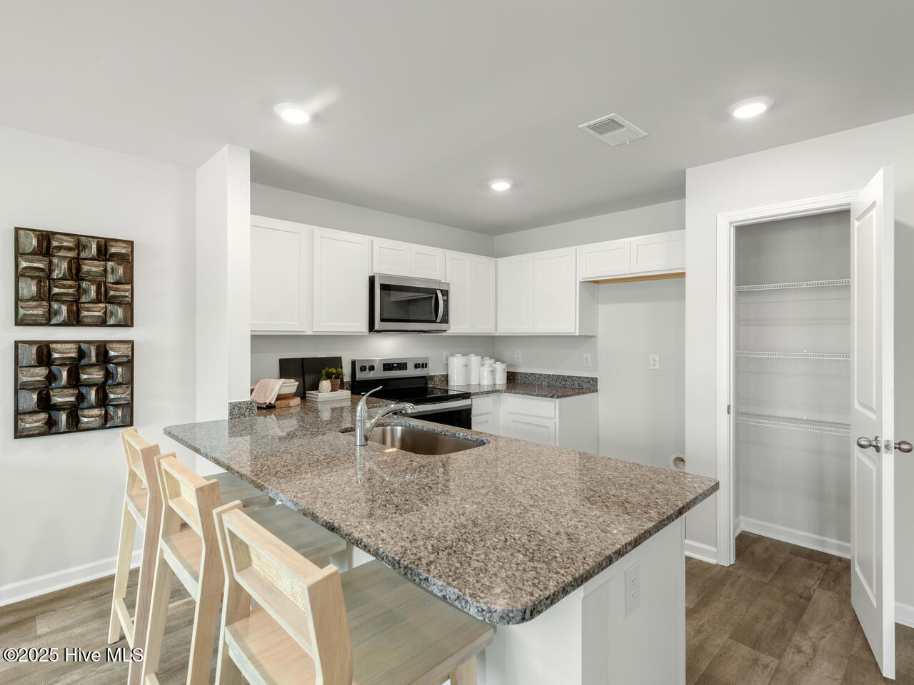 120 N Grassland Road Th 15 Property Photo 10