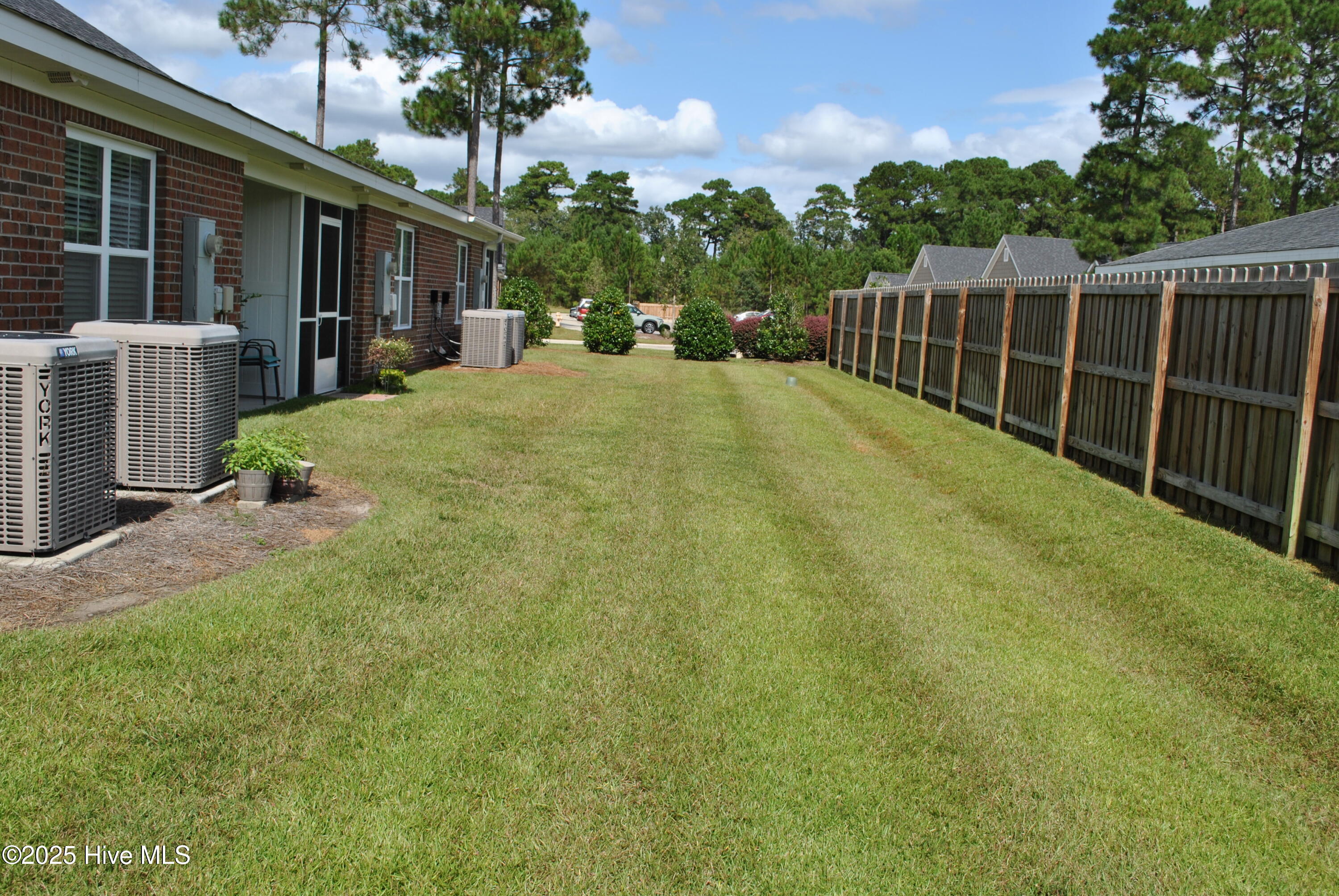 1091 Bridgeport Way Property Photo 24