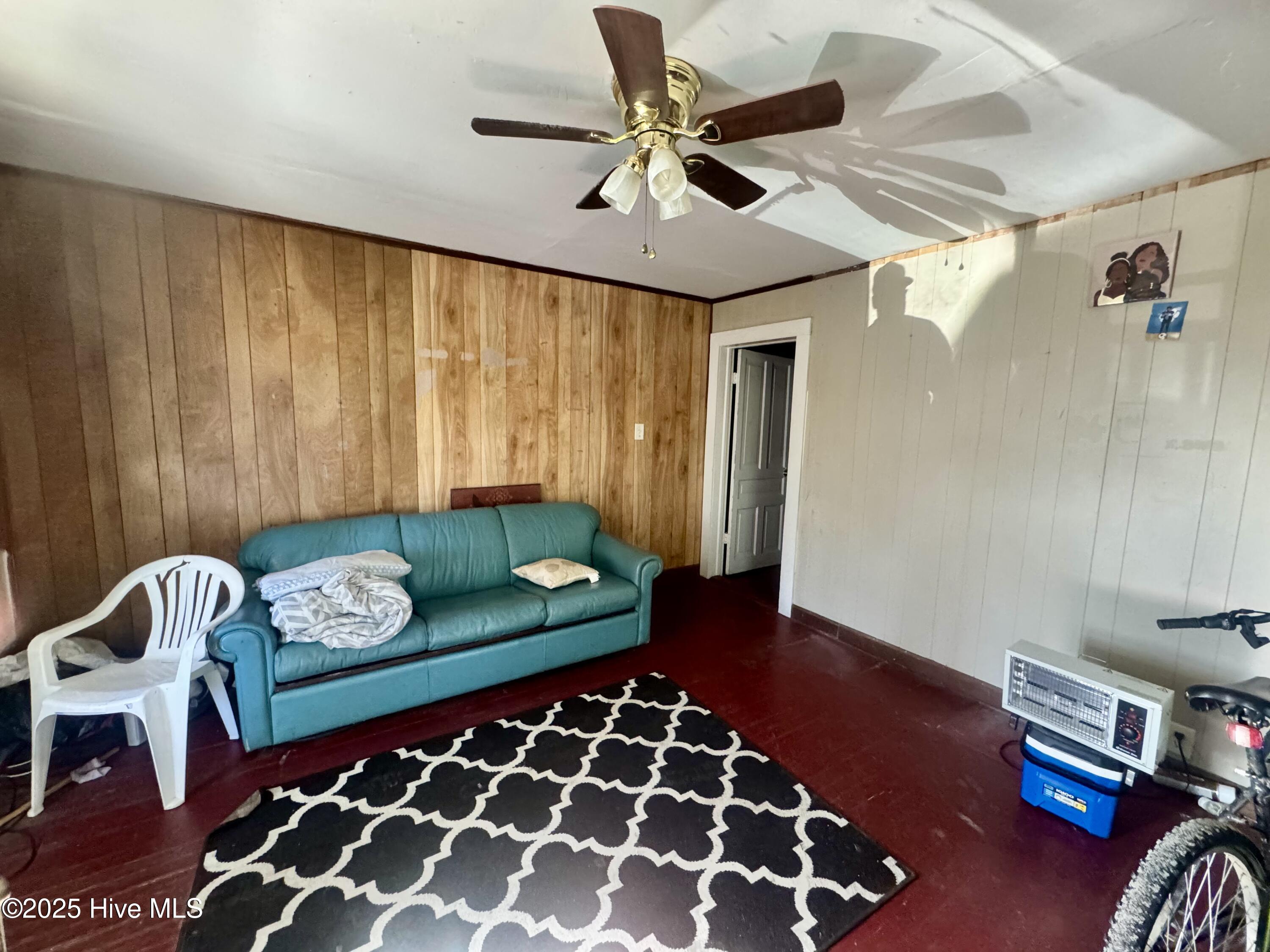 608 N East Street Property Photo 4