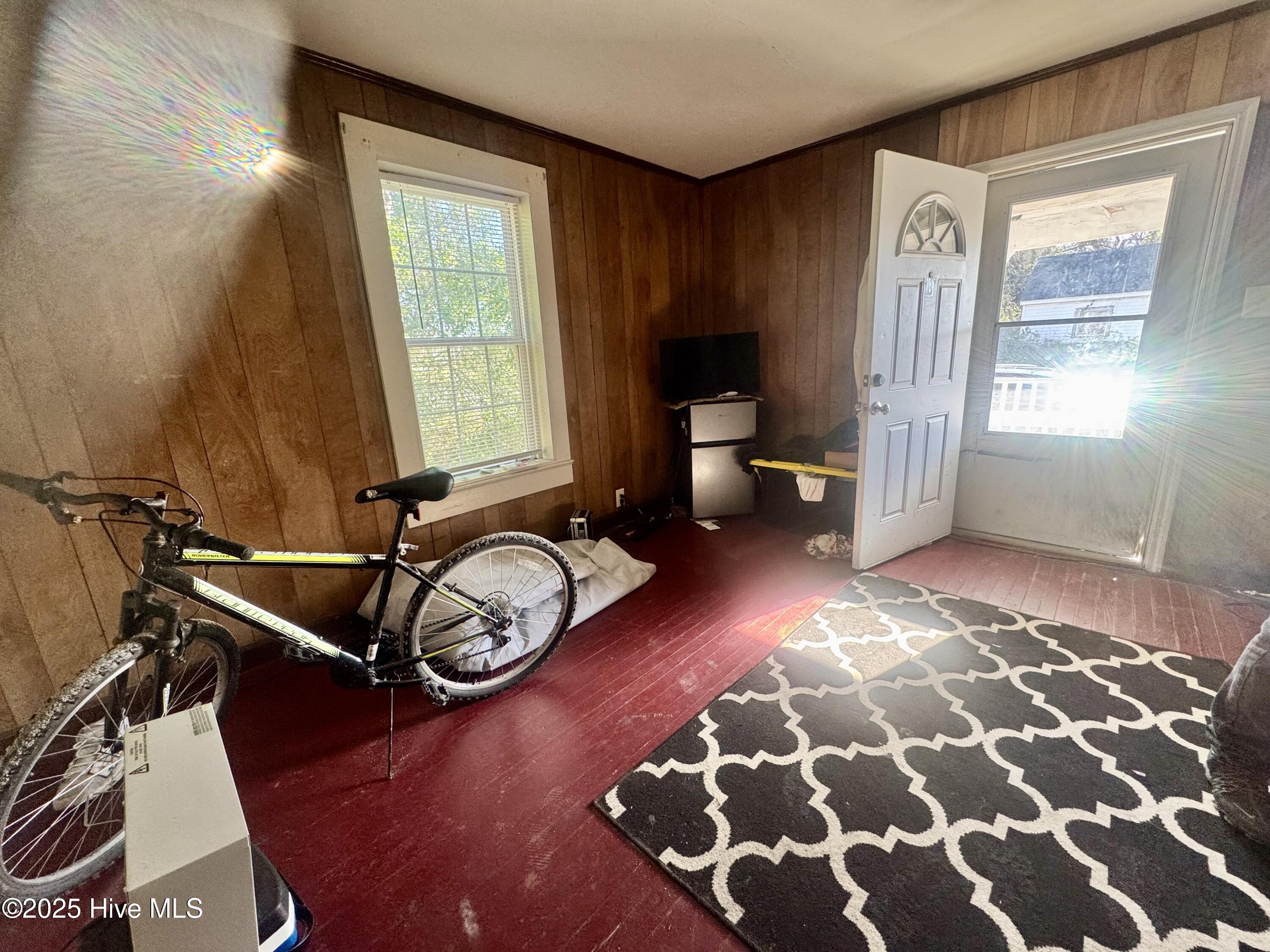 608 N East Street Property Photo 5